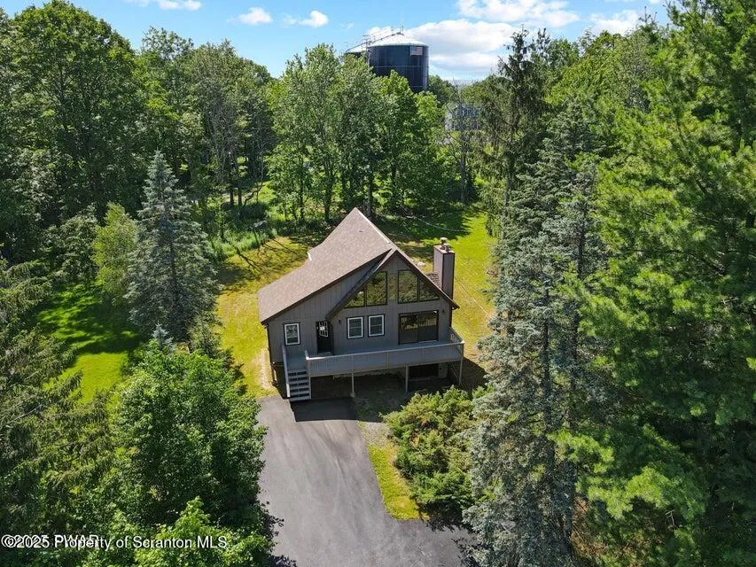 1618 Ridgeview Drive, Lake Ariel, Pennsylvania 18436, 3 Bedrooms Bedrooms, 5 Rooms Rooms,2 BathroomsBathrooms,Residential,For Sale,Ridgeview,SC253146