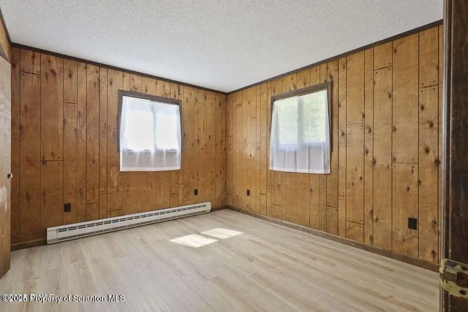 1618 Ridgeview Drive, Lake Ariel, Pennsylvania 18436, 3 Bedrooms Bedrooms, 5 Rooms Rooms,2 BathroomsBathrooms,Residential,For Sale,Ridgeview,SC253146