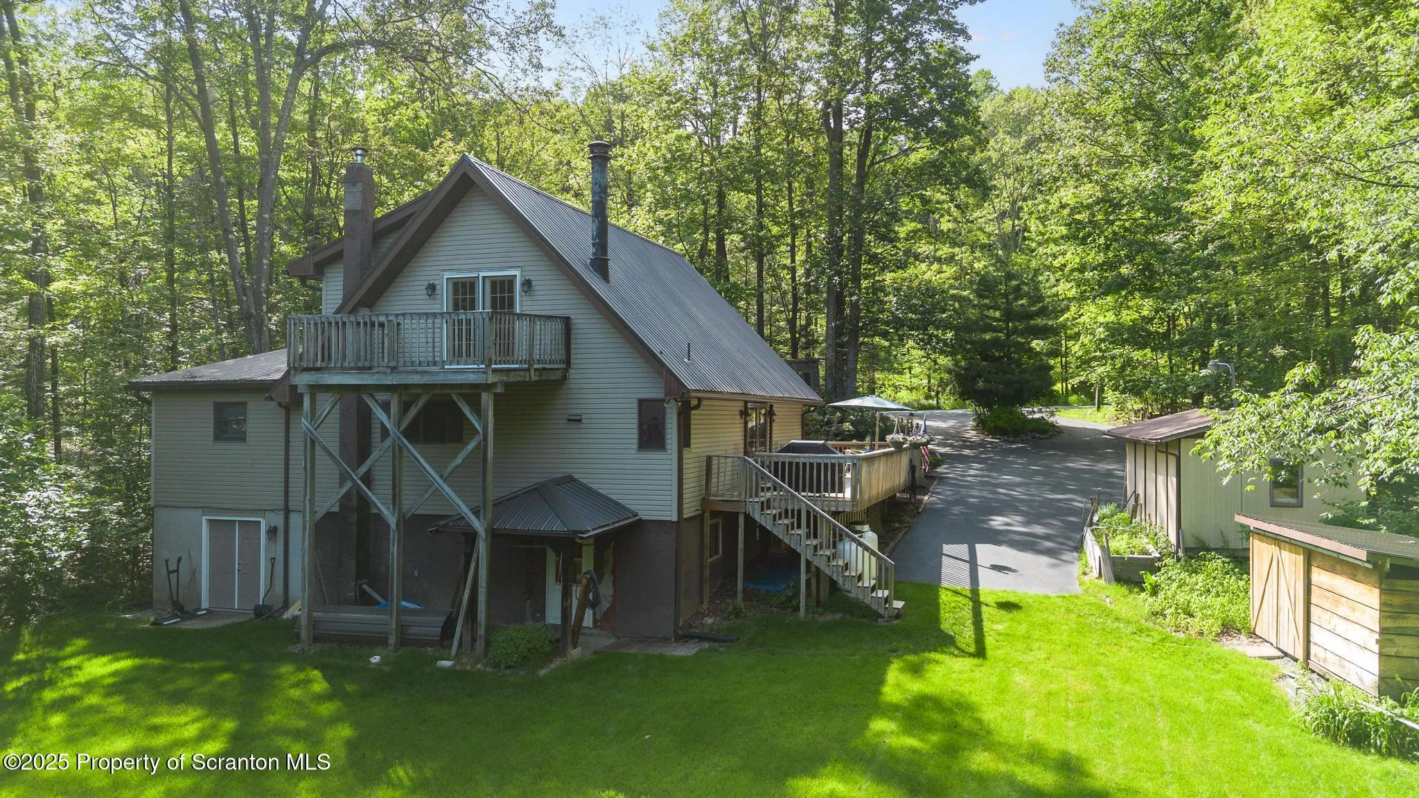 140 Living Waters Road, Jefferson Twp, Pennsylvania 18436, 5 Bedrooms Bedrooms, 8 Rooms Rooms,3 BathroomsBathrooms,Residential,For Sale,Living Waters,SC253148