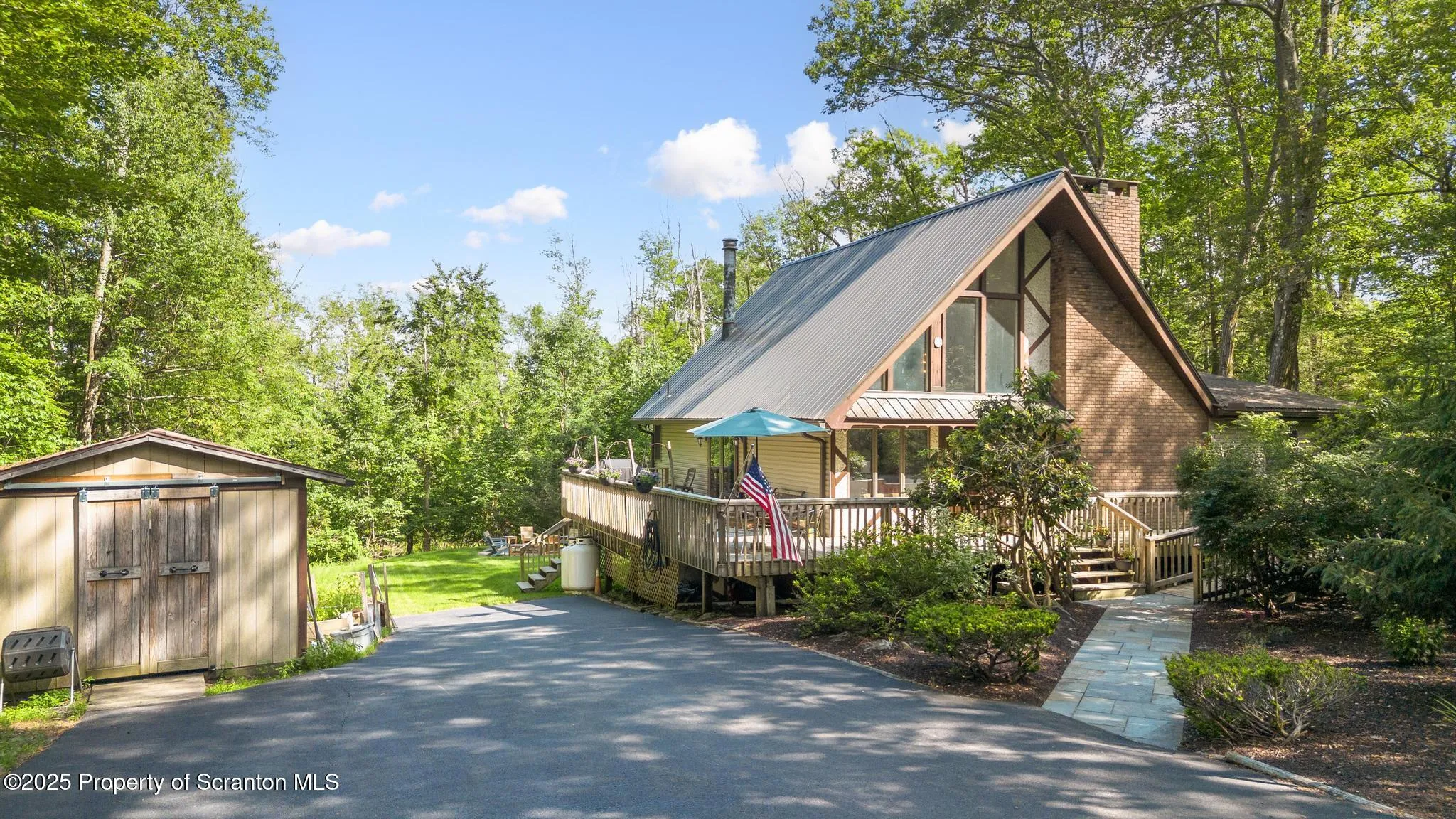 140 Living Waters Road, Jefferson Twp, Pennsylvania 18436, 5 Bedrooms Bedrooms, 8 Rooms Rooms,3 BathroomsBathrooms,Residential,For Sale,Living Waters,SC253148