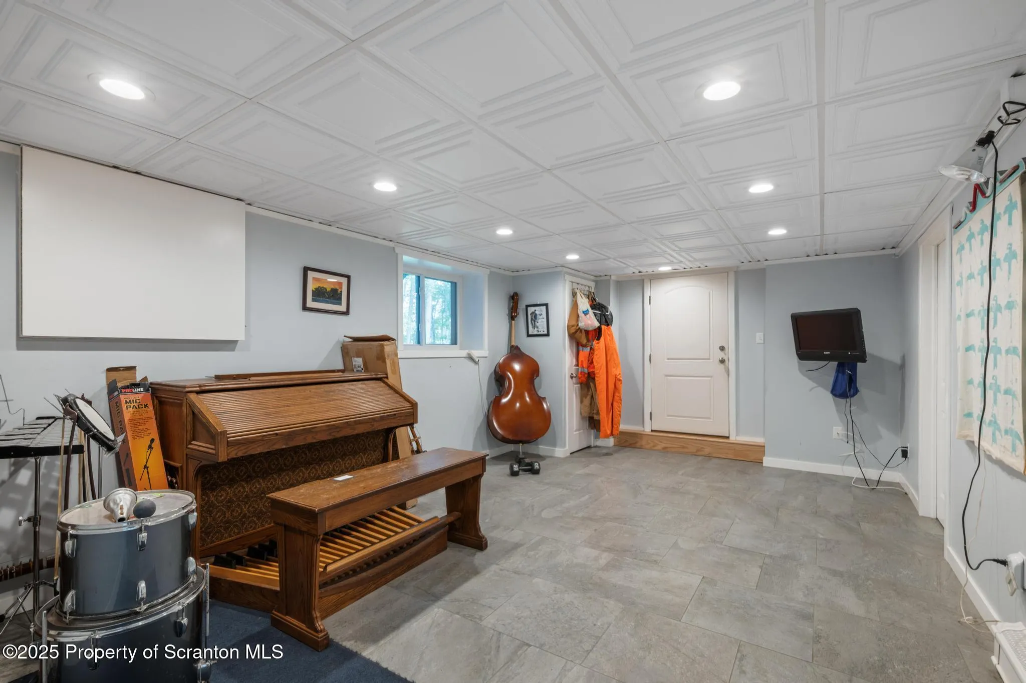 140 Living Waters Road, Jefferson Twp, Pennsylvania 18436, 5 Bedrooms Bedrooms, 8 Rooms Rooms,3 BathroomsBathrooms,Residential,For Sale,Living Waters,SC253148