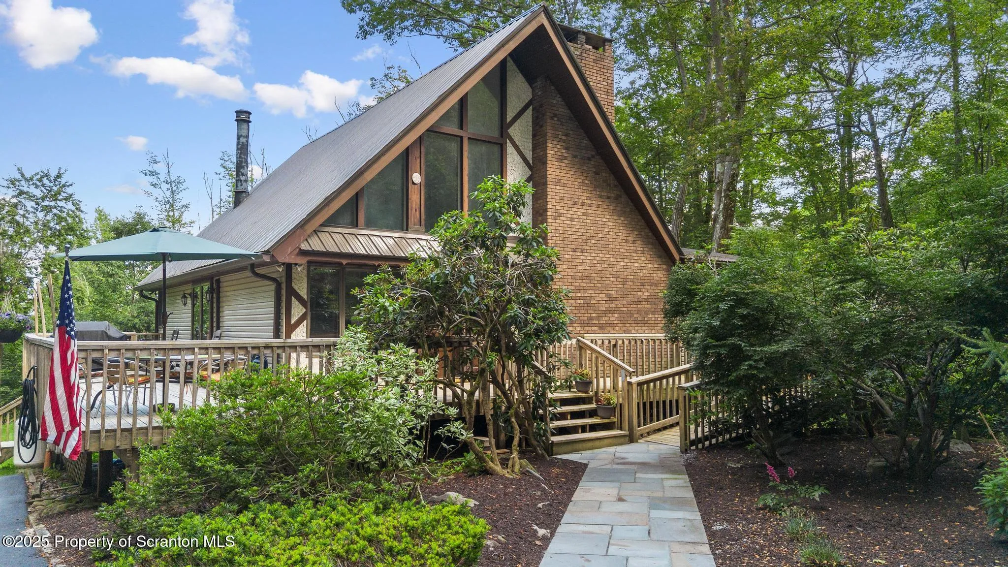 140 Living Waters Road, Jefferson Twp, Pennsylvania 18436, 5 Bedrooms Bedrooms, 8 Rooms Rooms,3 BathroomsBathrooms,Residential,For Sale,Living Waters,SC253148