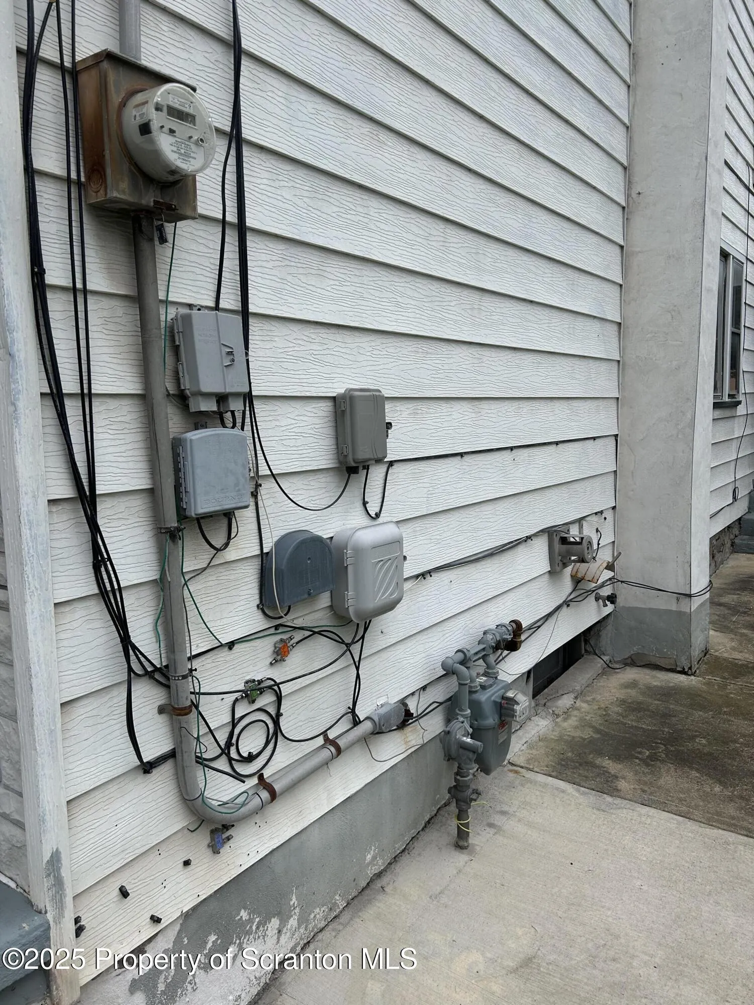 37-39 Hickory Street, Wilkes-barre, Pennsylvania 18702, 5 Bedrooms Bedrooms, ,2 BathroomsBathrooms,Residential Income,For Sale,Hickory,SC253147