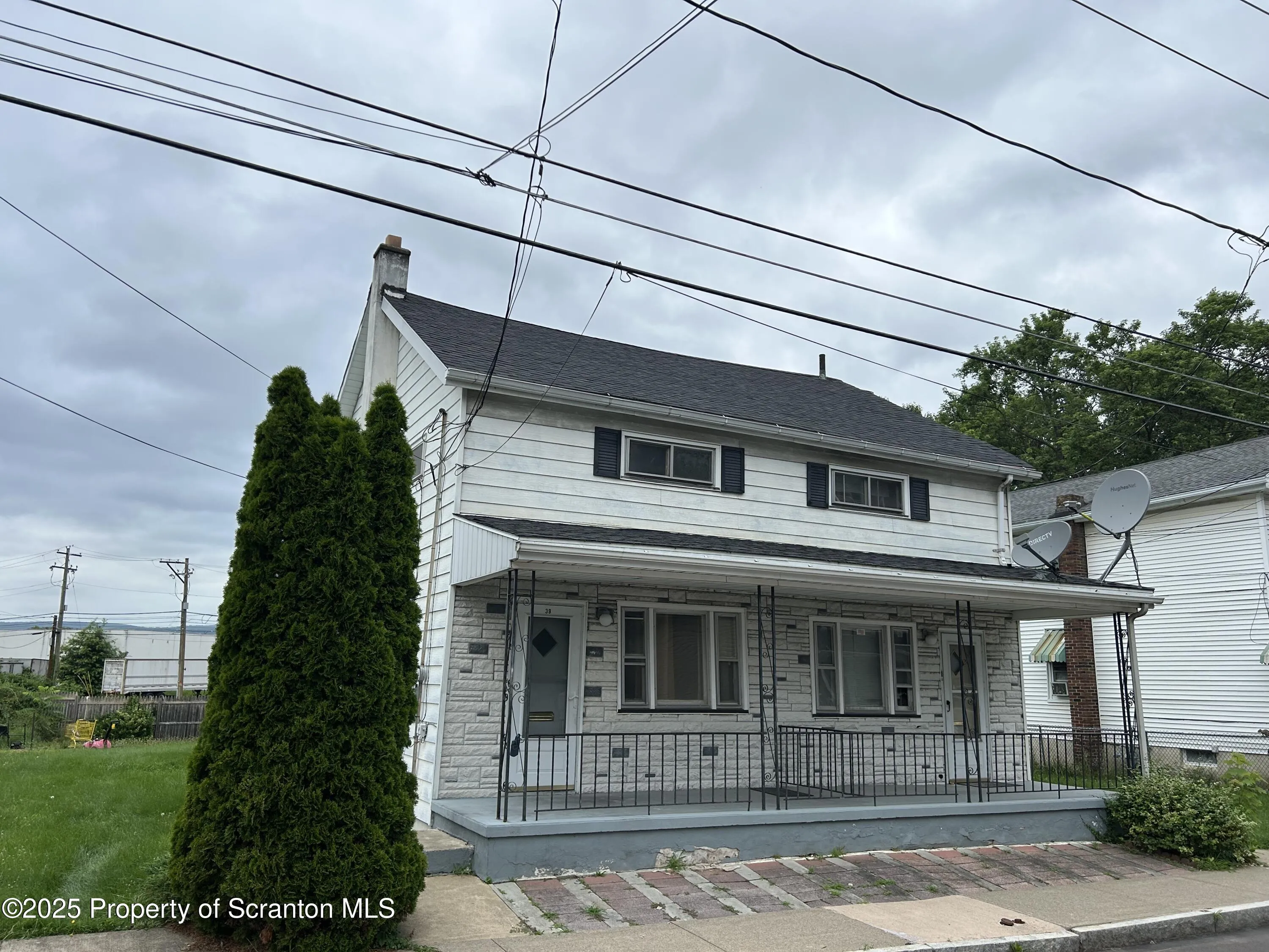 37-39 Hickory Street, Wilkes-barre, Pennsylvania 18702, 5 Bedrooms Bedrooms, ,2 BathroomsBathrooms,Residential Income,For Sale,Hickory,SC253147
