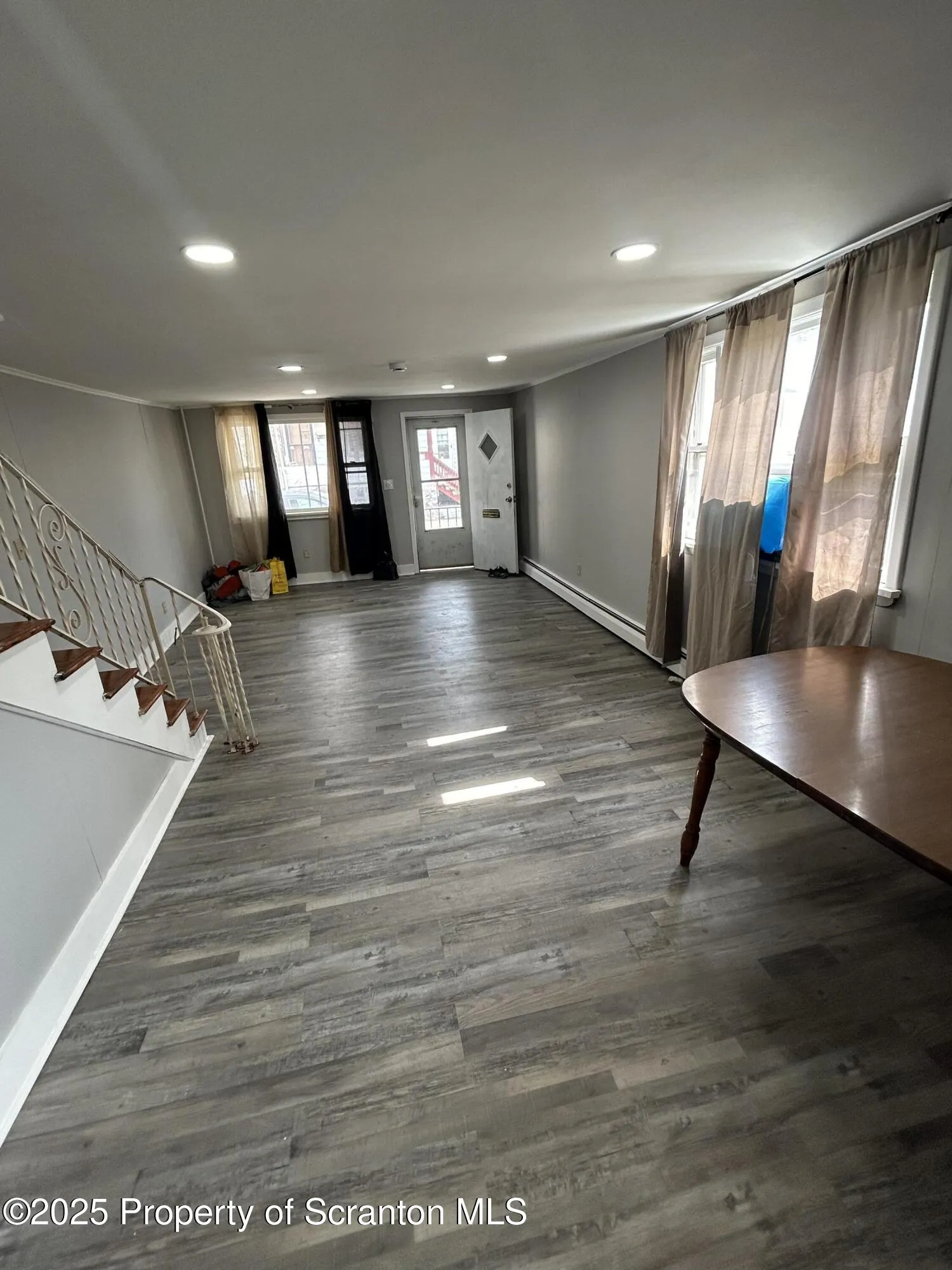 37-39 Hickory Street, Wilkes-barre, Pennsylvania 18702, 5 Bedrooms Bedrooms, ,2 BathroomsBathrooms,Residential Income,For Sale,Hickory,SC253147