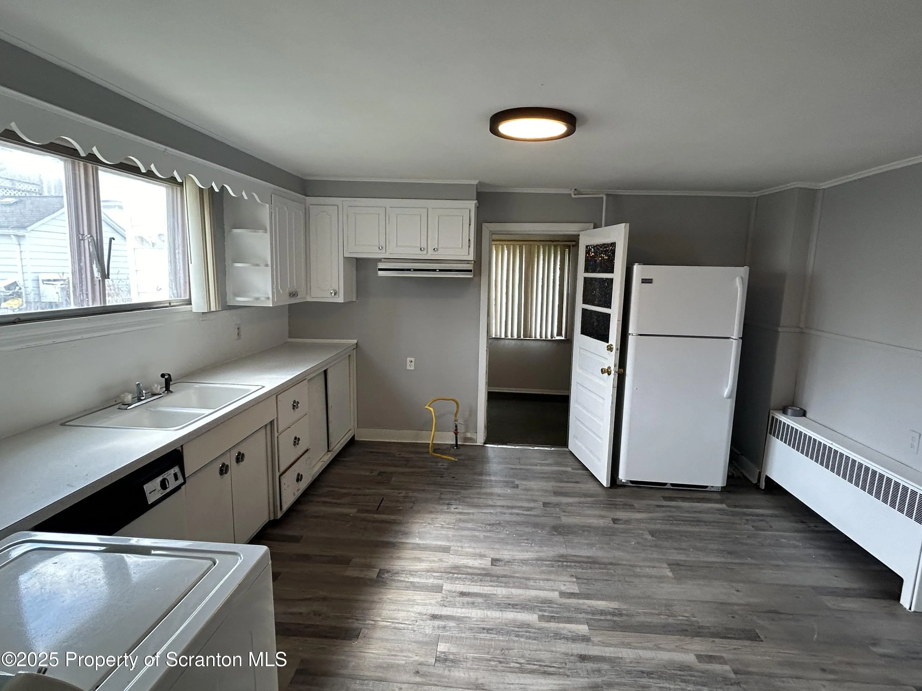 37-39 Hickory Street, Wilkes-barre, Pennsylvania 18702, 5 Bedrooms Bedrooms, ,2 BathroomsBathrooms,Residential Income,For Sale,Hickory,SC253147