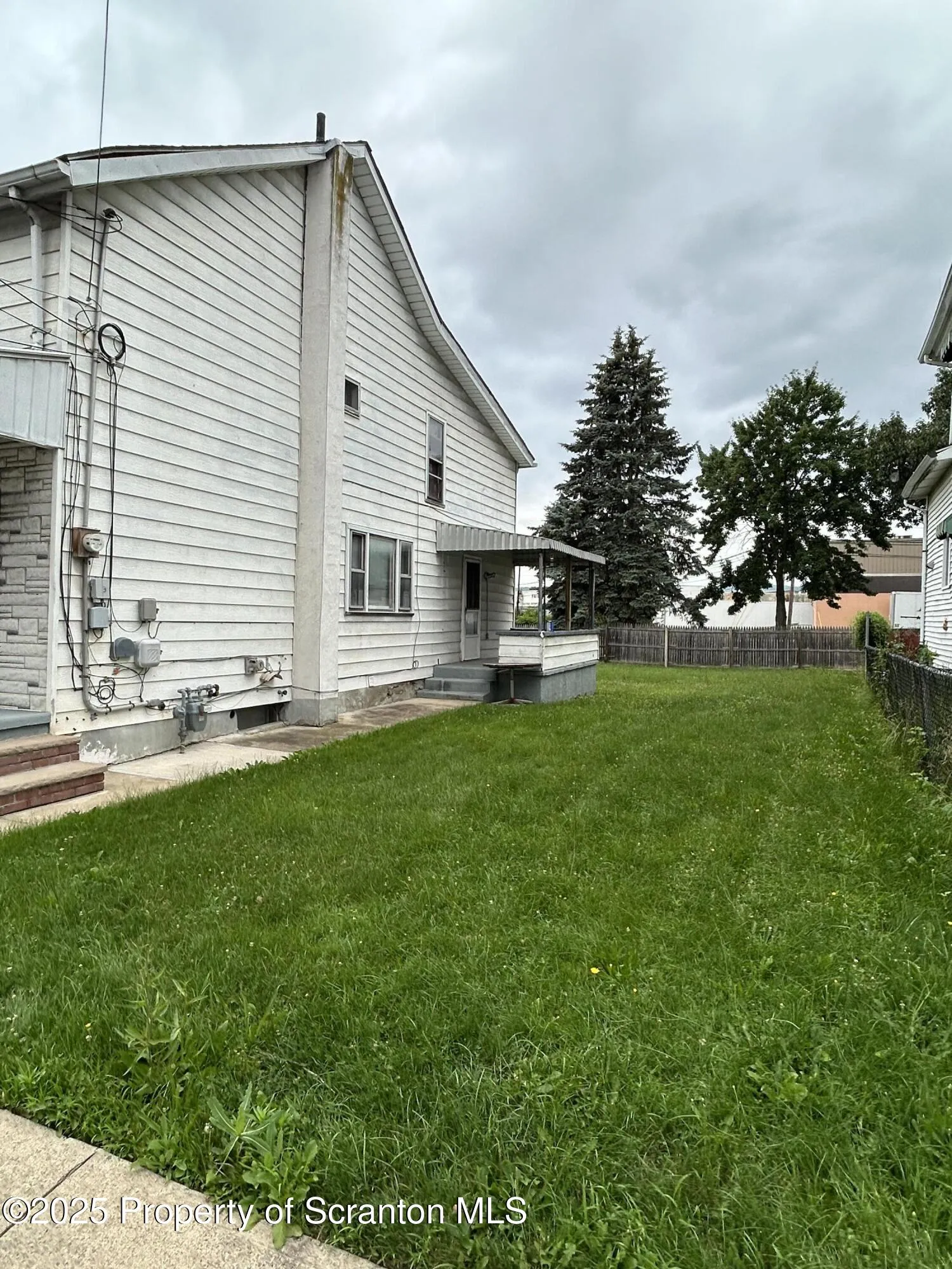 37-39 Hickory Street, Wilkes-barre, Pennsylvania 18702, 5 Bedrooms Bedrooms, ,2 BathroomsBathrooms,Residential Income,For Sale,Hickory,SC253147