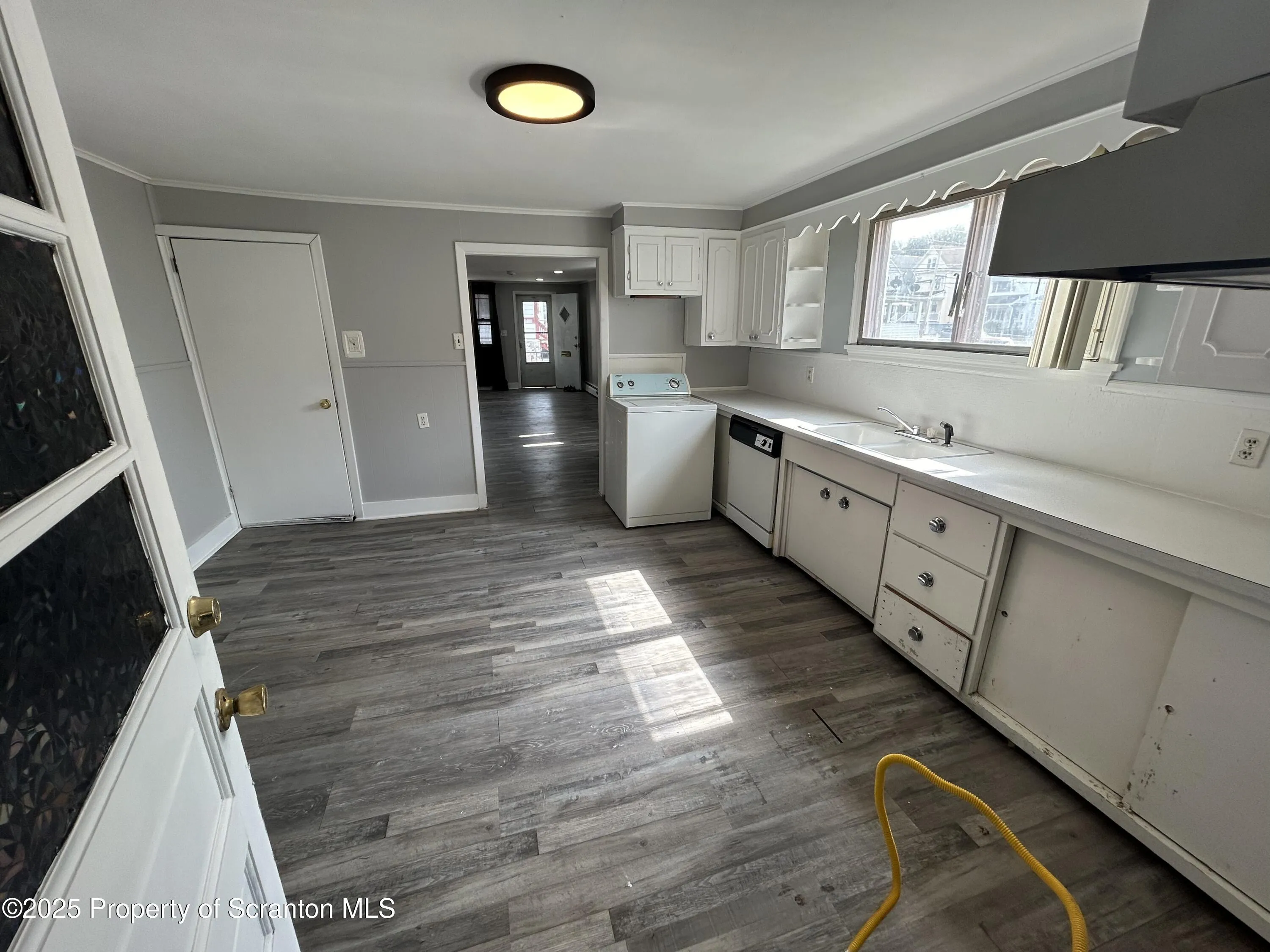37-39 Hickory Street, Wilkes-barre, Pennsylvania 18702, 5 Bedrooms Bedrooms, ,2 BathroomsBathrooms,Residential Income,For Sale,Hickory,SC253147
