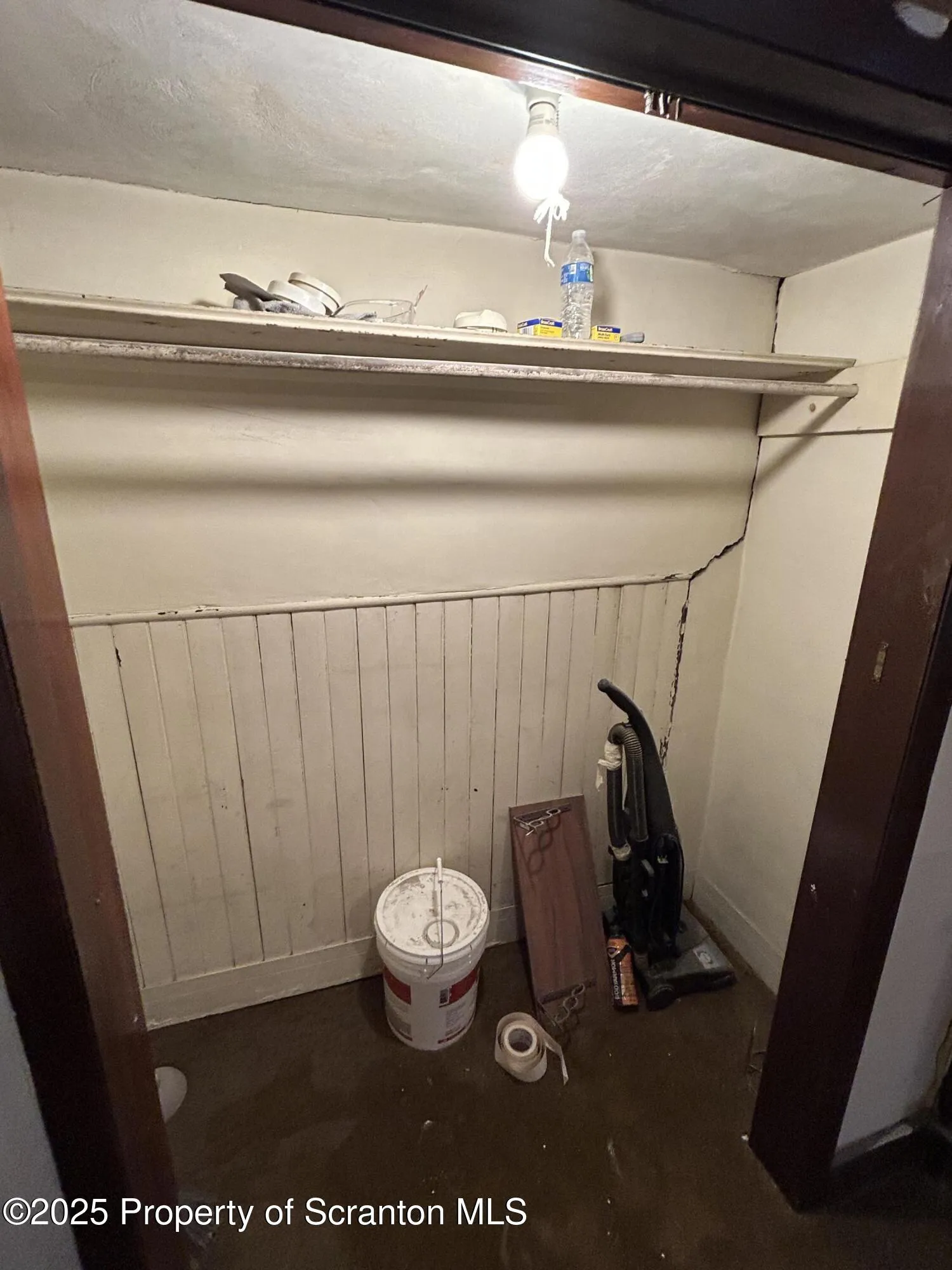 37-39 Hickory Street, Wilkes-barre, Pennsylvania 18702, 5 Bedrooms Bedrooms, ,2 BathroomsBathrooms,Residential Income,For Sale,Hickory,SC253147