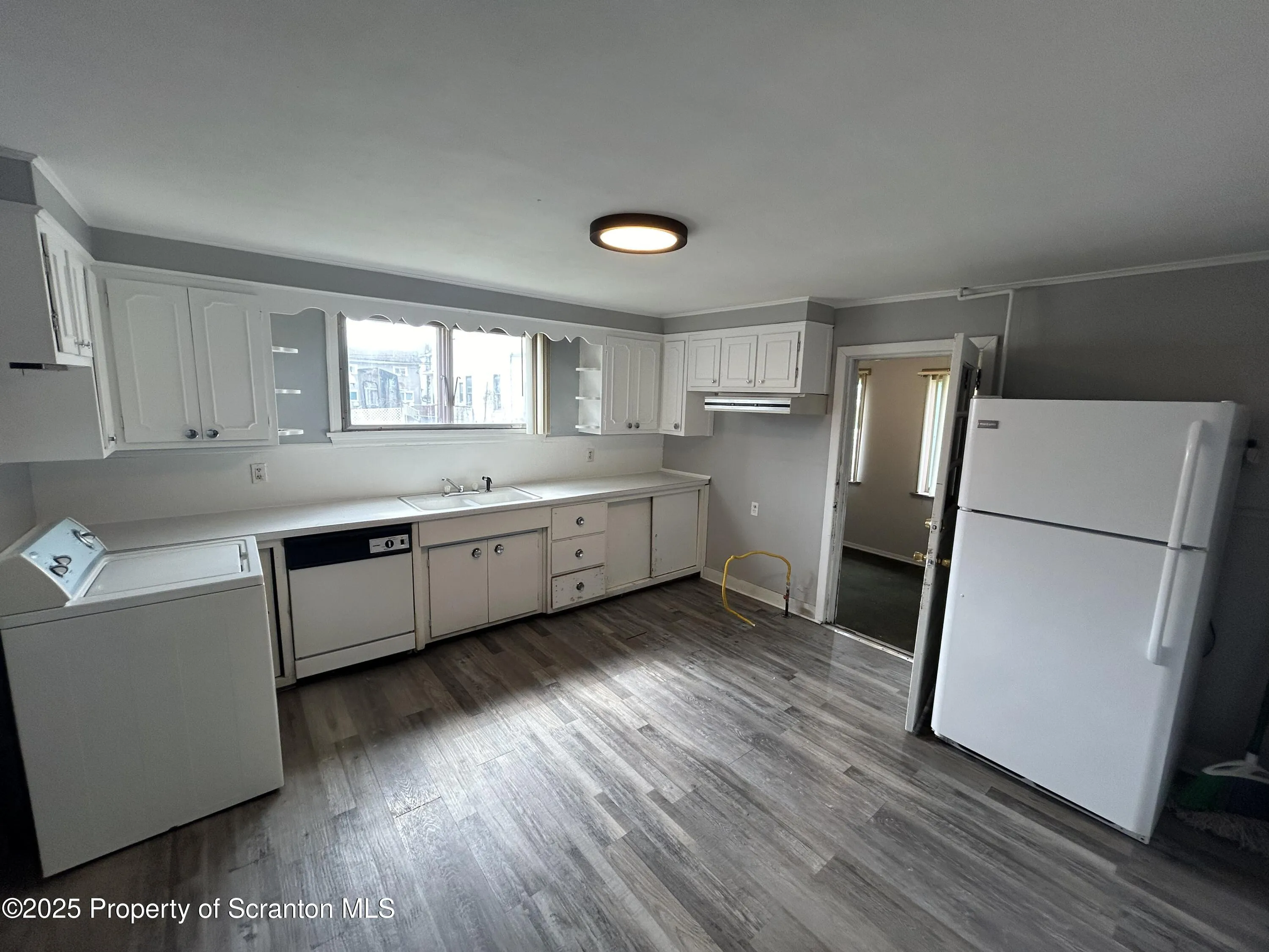 37-39 Hickory Street, Wilkes-barre, Pennsylvania 18702, 5 Bedrooms Bedrooms, ,2 BathroomsBathrooms,Residential Income,For Sale,Hickory,SC253147