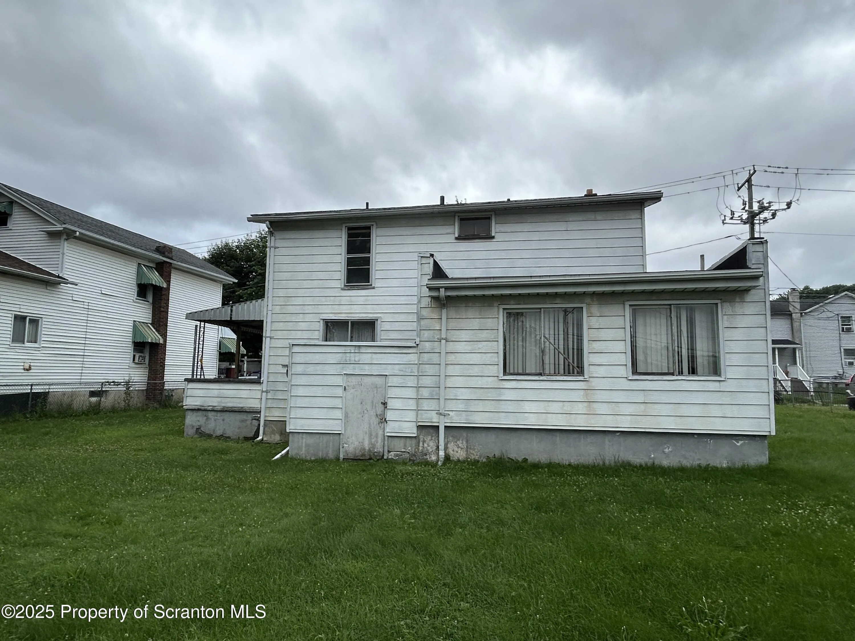 37-39 Hickory Street, Wilkes-barre, Pennsylvania 18702, 5 Bedrooms Bedrooms, ,2 BathroomsBathrooms,Residential Income,For Sale,Hickory,SC253147