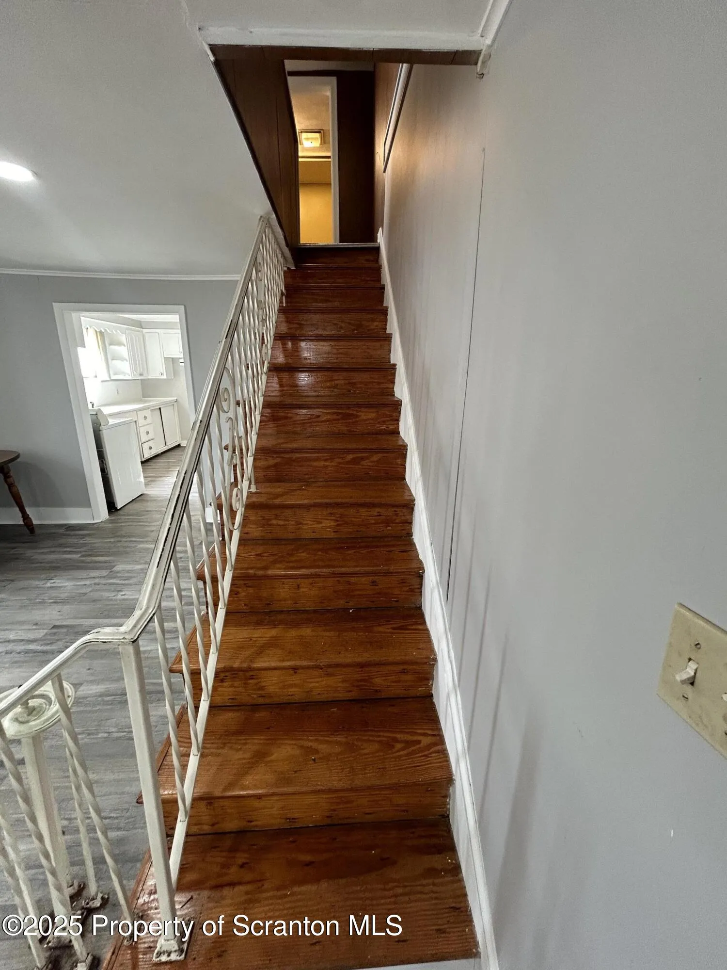 37-39 Hickory Street, Wilkes-barre, Pennsylvania 18702, 5 Bedrooms Bedrooms, ,2 BathroomsBathrooms,Residential Income,For Sale,Hickory,SC253147