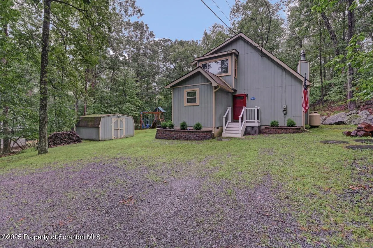 Residential For Sale 336 Timber Hill Road, Henryville, Pennsylvania 18332