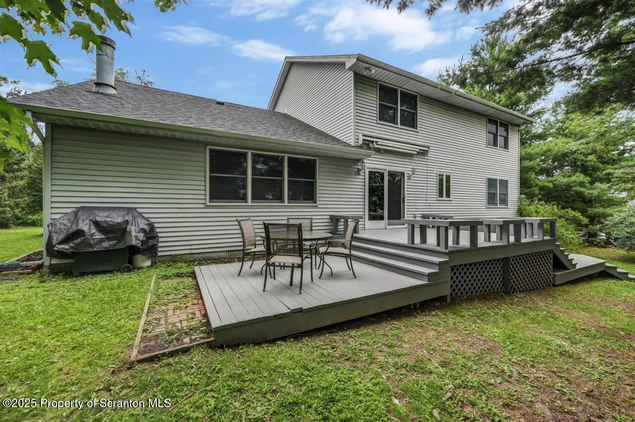 607 Pamela Drive, South Abington Twp, Pennsylvania 18411, 4 Bedrooms Bedrooms, 13 Rooms Rooms,3 BathroomsBathrooms,Residential,For Sale,Pamela,SC253180