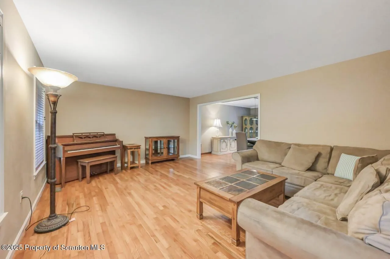 607 Pamela Drive, South Abington Twp, Pennsylvania 18411, 4 Bedrooms Bedrooms, 13 Rooms Rooms,3 BathroomsBathrooms,Residential,For Sale,Pamela,SC253180