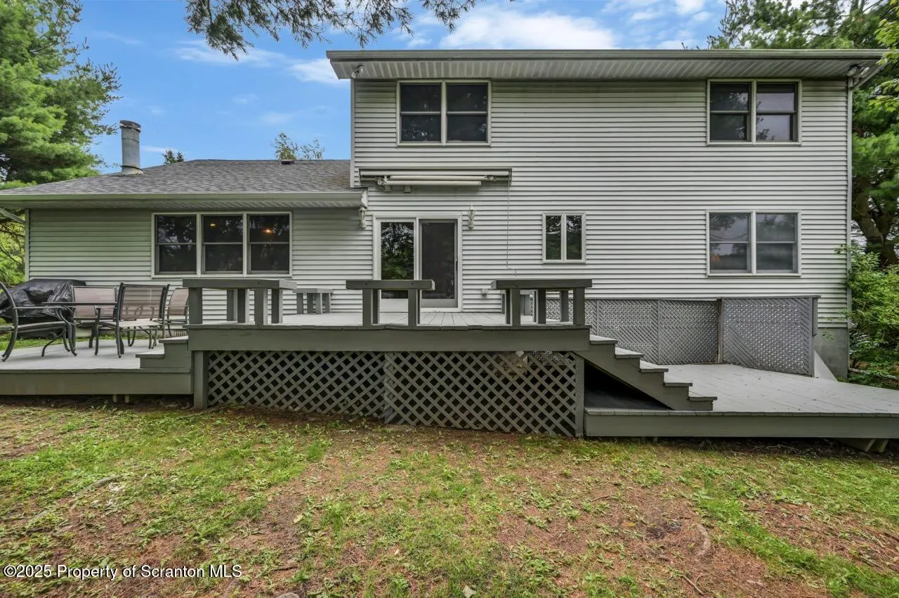 607 Pamela Drive, South Abington Twp, Pennsylvania 18411, 4 Bedrooms Bedrooms, 13 Rooms Rooms,3 BathroomsBathrooms,Residential,For Sale,Pamela,SC253180