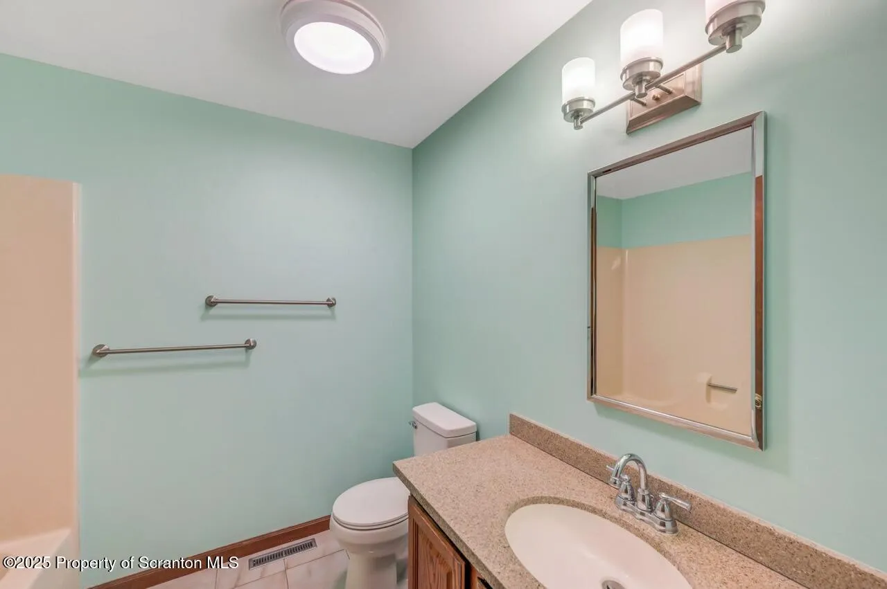 607 Pamela Drive, South Abington Twp, Pennsylvania 18411, 4 Bedrooms Bedrooms, 13 Rooms Rooms,3 BathroomsBathrooms,Residential,For Sale,Pamela,SC253180
