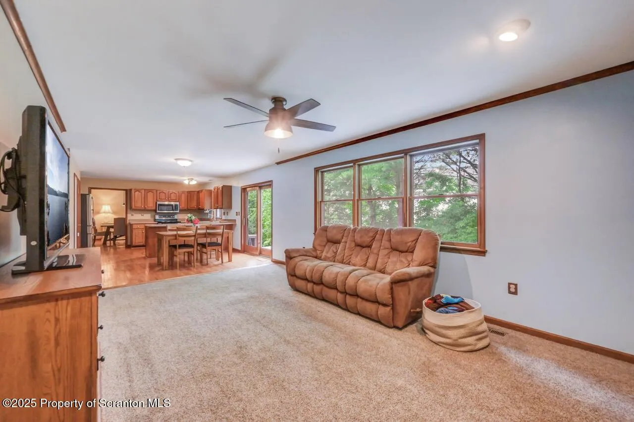 607 Pamela Drive, South Abington Twp, Pennsylvania 18411, 4 Bedrooms Bedrooms, 13 Rooms Rooms,3 BathroomsBathrooms,Residential,For Sale,Pamela,SC253180