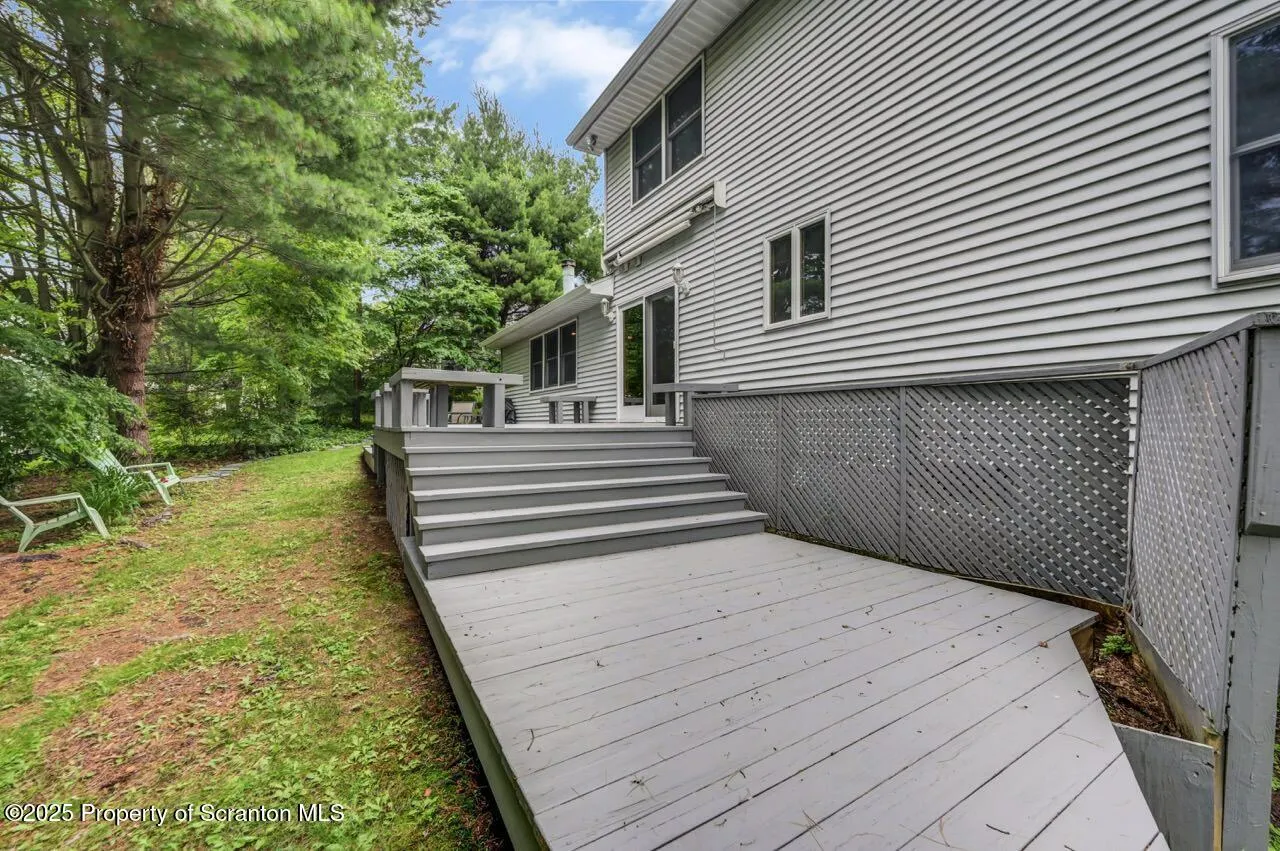 607 Pamela Drive, South Abington Twp, Pennsylvania 18411, 4 Bedrooms Bedrooms, 13 Rooms Rooms,3 BathroomsBathrooms,Residential,For Sale,Pamela,SC253180