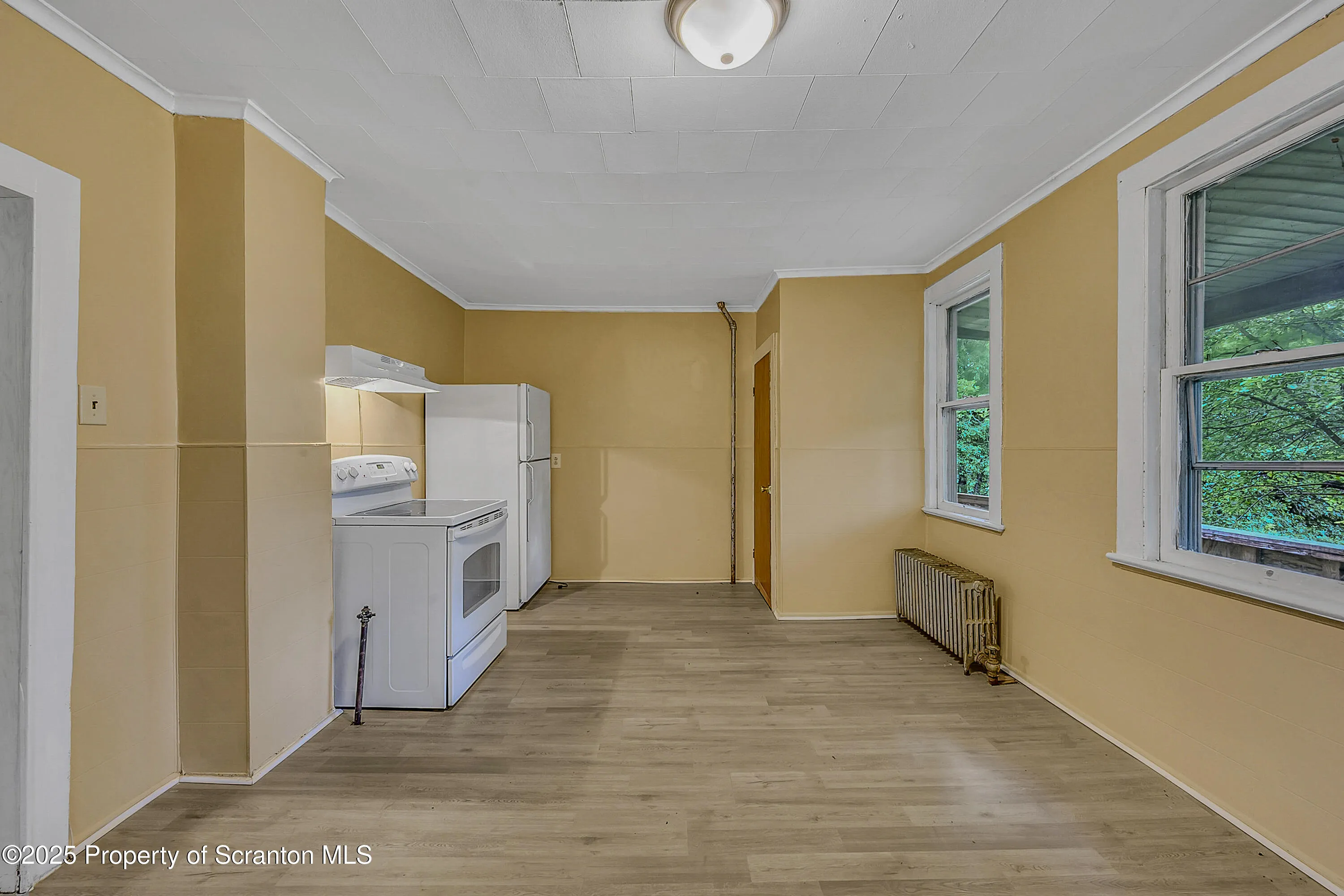 1815 Cedar Avenue, Scranton, Pennsylvania 18505, 3 Bedrooms Bedrooms, 6 Rooms Rooms,1 BathroomBathrooms,Residential Lease,For Rent,Cedar,SC253229