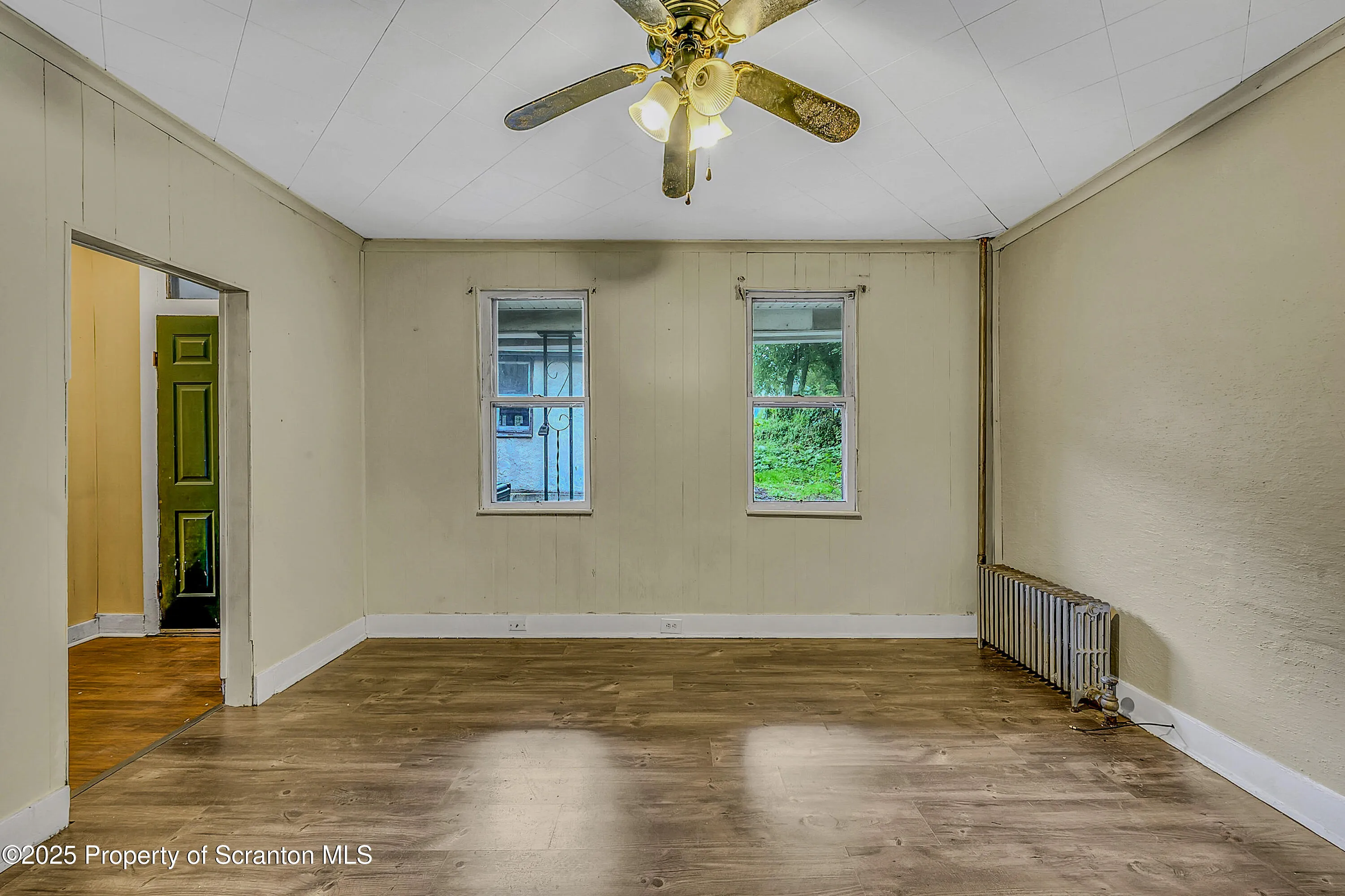 1815 Cedar Avenue, Scranton, Pennsylvania 18505, 3 Bedrooms Bedrooms, 6 Rooms Rooms,1 BathroomBathrooms,Residential Lease,For Rent,Cedar,SC253229