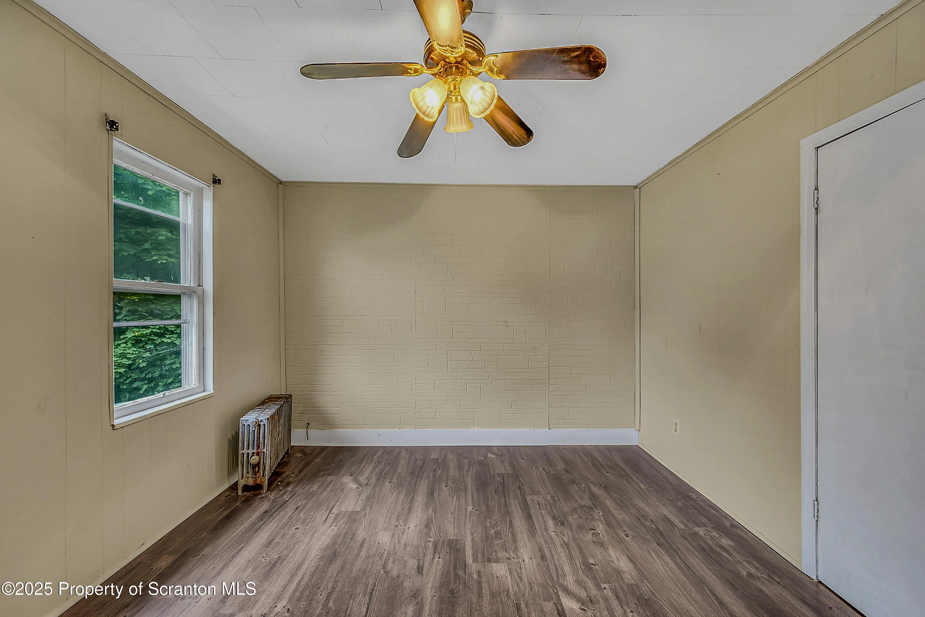 1815 Cedar Avenue, Scranton, Pennsylvania 18505, 3 Bedrooms Bedrooms, 6 Rooms Rooms,1 BathroomBathrooms,Residential Lease,For Rent,Cedar,SC253229