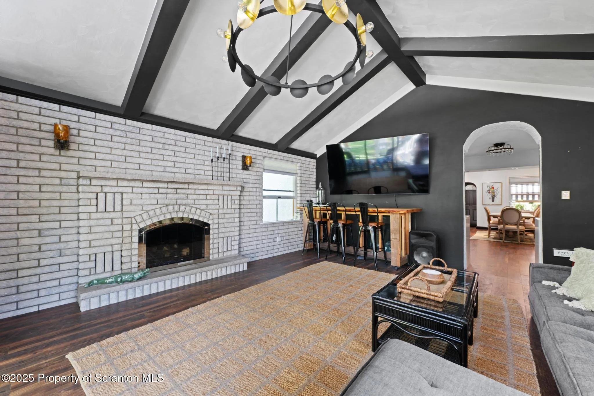 805 E Mountain Road, Scranton, Pennsylvania 18505, 3 Bedrooms Bedrooms, 6 Rooms Rooms,2 BathroomsBathrooms,Residential,For Sale,Mountain,SC253270