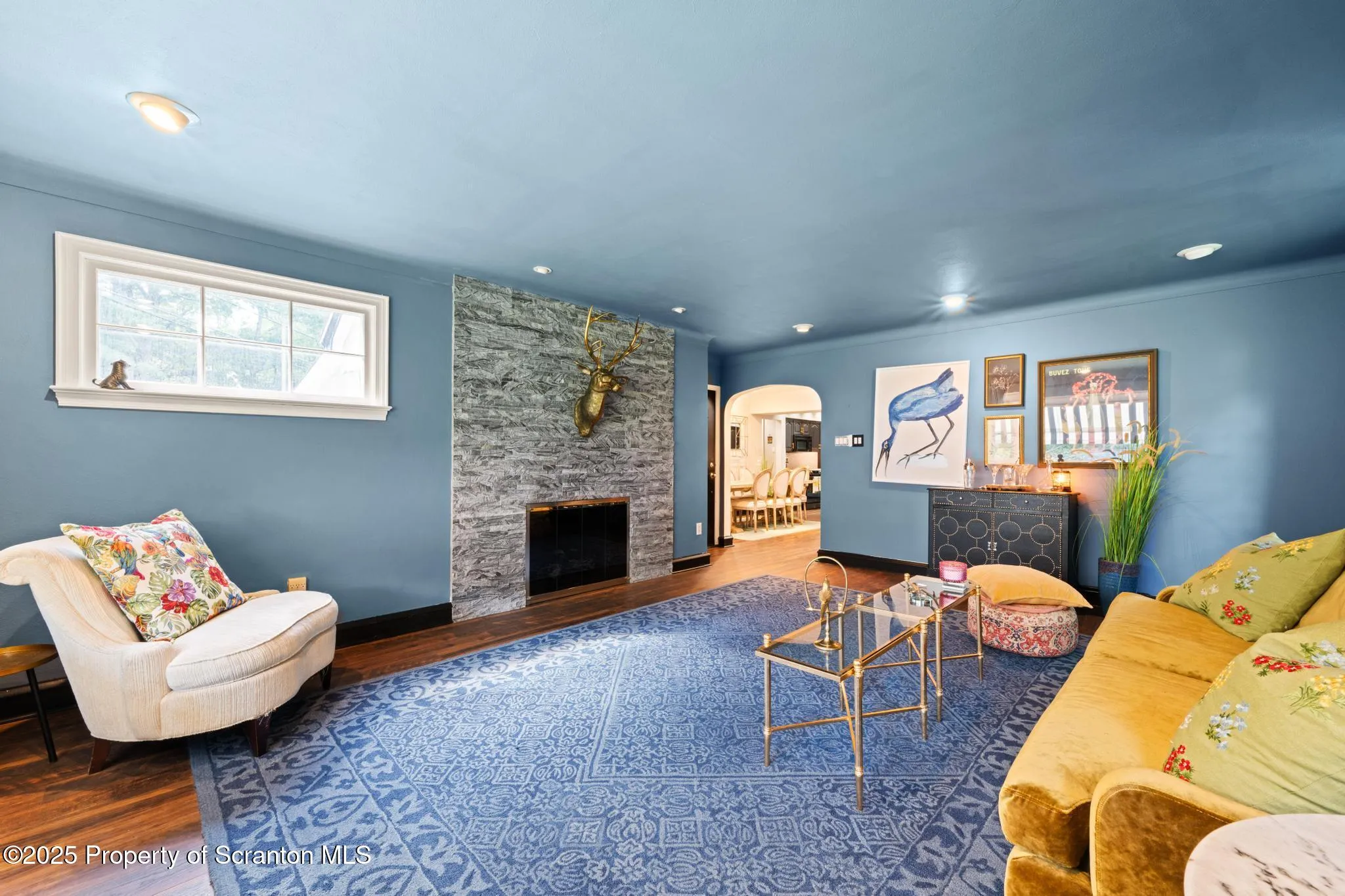 805 E Mountain Road, Scranton, Pennsylvania 18505, 3 Bedrooms Bedrooms, 6 Rooms Rooms,2 BathroomsBathrooms,Residential,For Sale,Mountain,SC253270