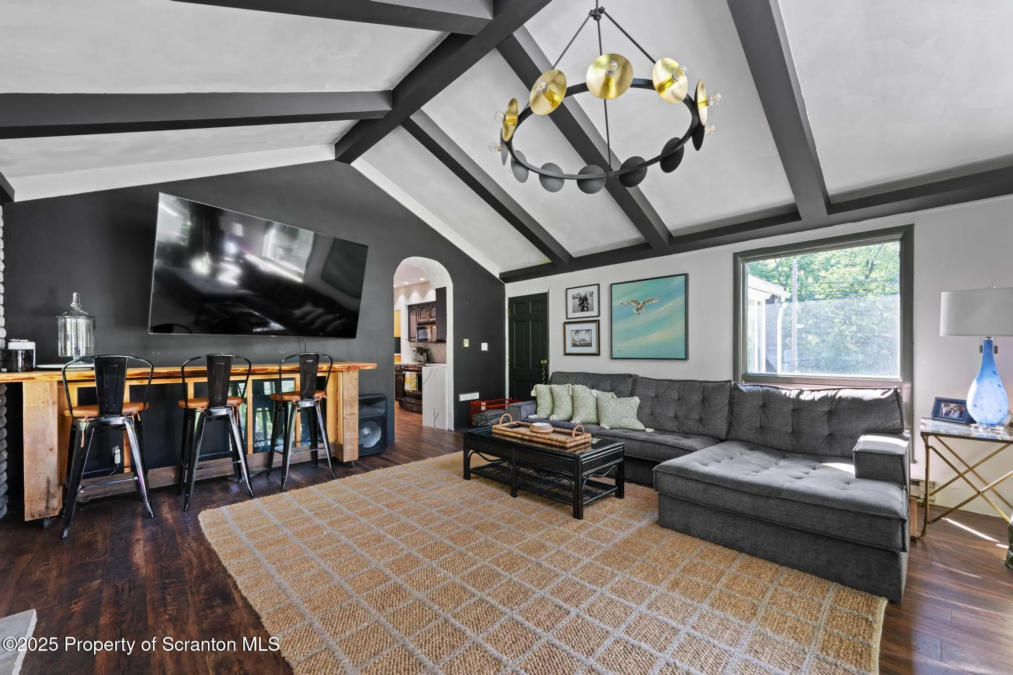 805 E Mountain Road, Scranton, Pennsylvania 18505, 3 Bedrooms Bedrooms, 6 Rooms Rooms,2 BathroomsBathrooms,Residential,For Sale,Mountain,SC253270