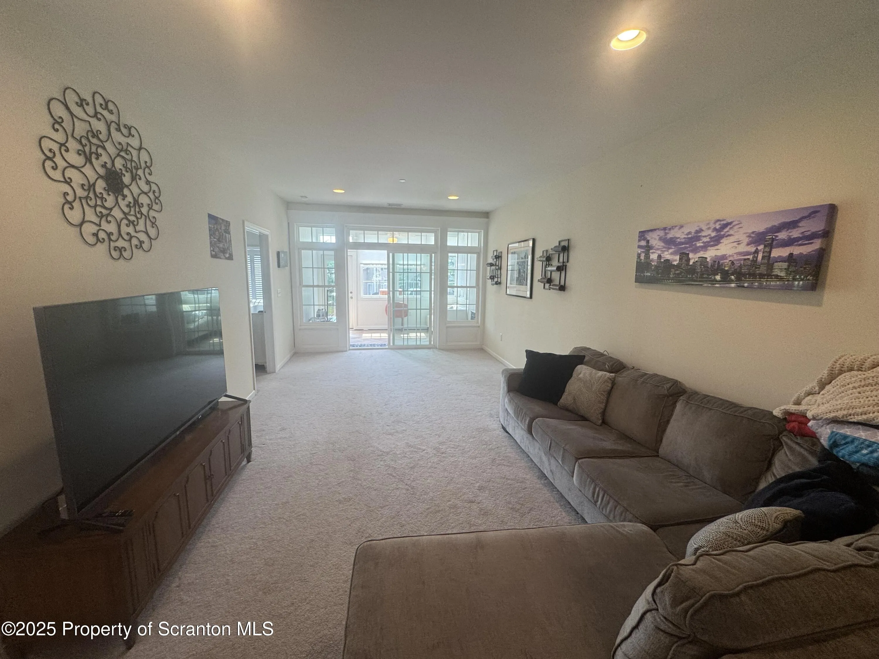 34 Wyndham Road, South Abington Twp, Pennsylvania 18411, 3 Bedrooms Bedrooms, 7 Rooms Rooms,3 BathroomsBathrooms,Residential,For Sale,Wyndham,SC253230