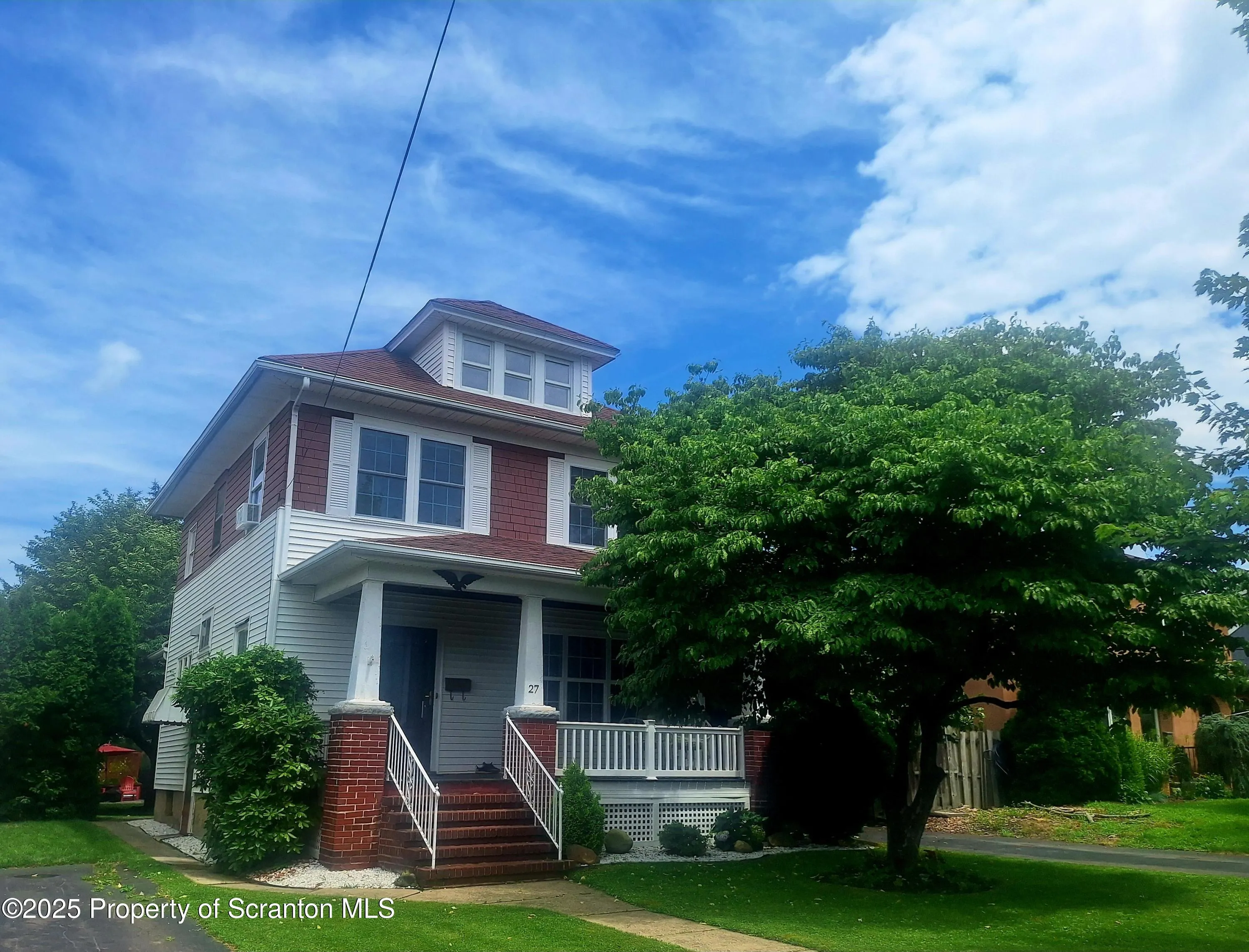 27 Arlington Rd., Forty Fort, Pennsylvania 18704, 3 Bedrooms Bedrooms, 9 Rooms Rooms,2 BathroomsBathrooms,Residential,For Sale,Arlington Rd.,SC253317