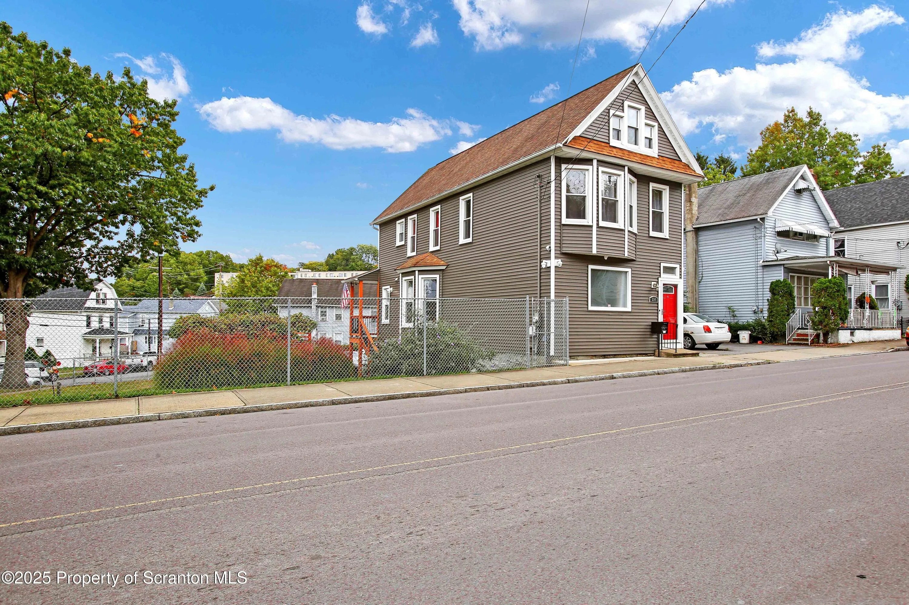 254 Hazle Street, Wilkes-barre, Pennsylvania 18702, 3 Bedrooms Bedrooms, 6 Rooms Rooms,3 BathroomsBathrooms,Residential,For Sale,Hazle,SC253289