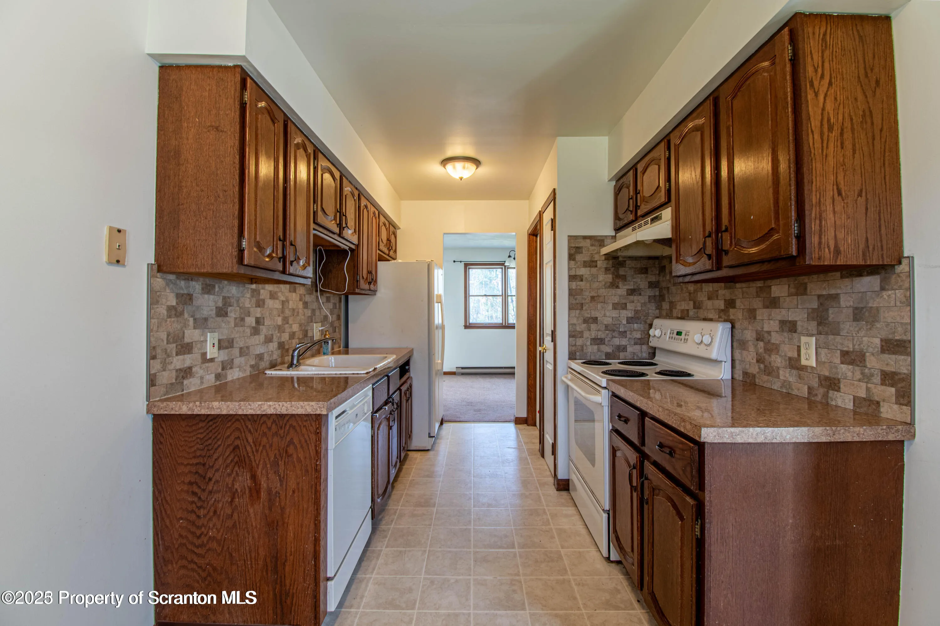 414 Melrose Avenue, Clarks Summit, Pennsylvania 18411, 3 Bedrooms Bedrooms, 6 Rooms Rooms,3 BathroomsBathrooms,Residential Lease,For Rent,Melrose,SC253323