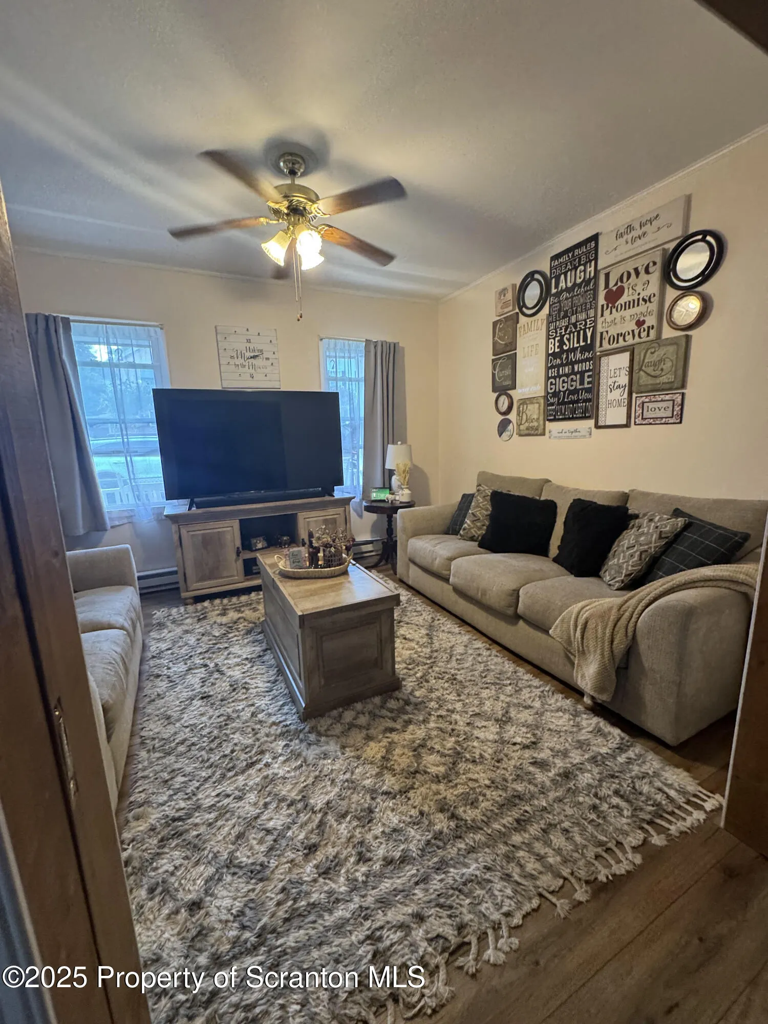 356 N Rebecca Avenue, Scranton, Pennsylvania 18504, 3 Bedrooms Bedrooms, 7 Rooms Rooms,2 BathroomsBathrooms,Residential,For Sale,Rebecca,SC253227