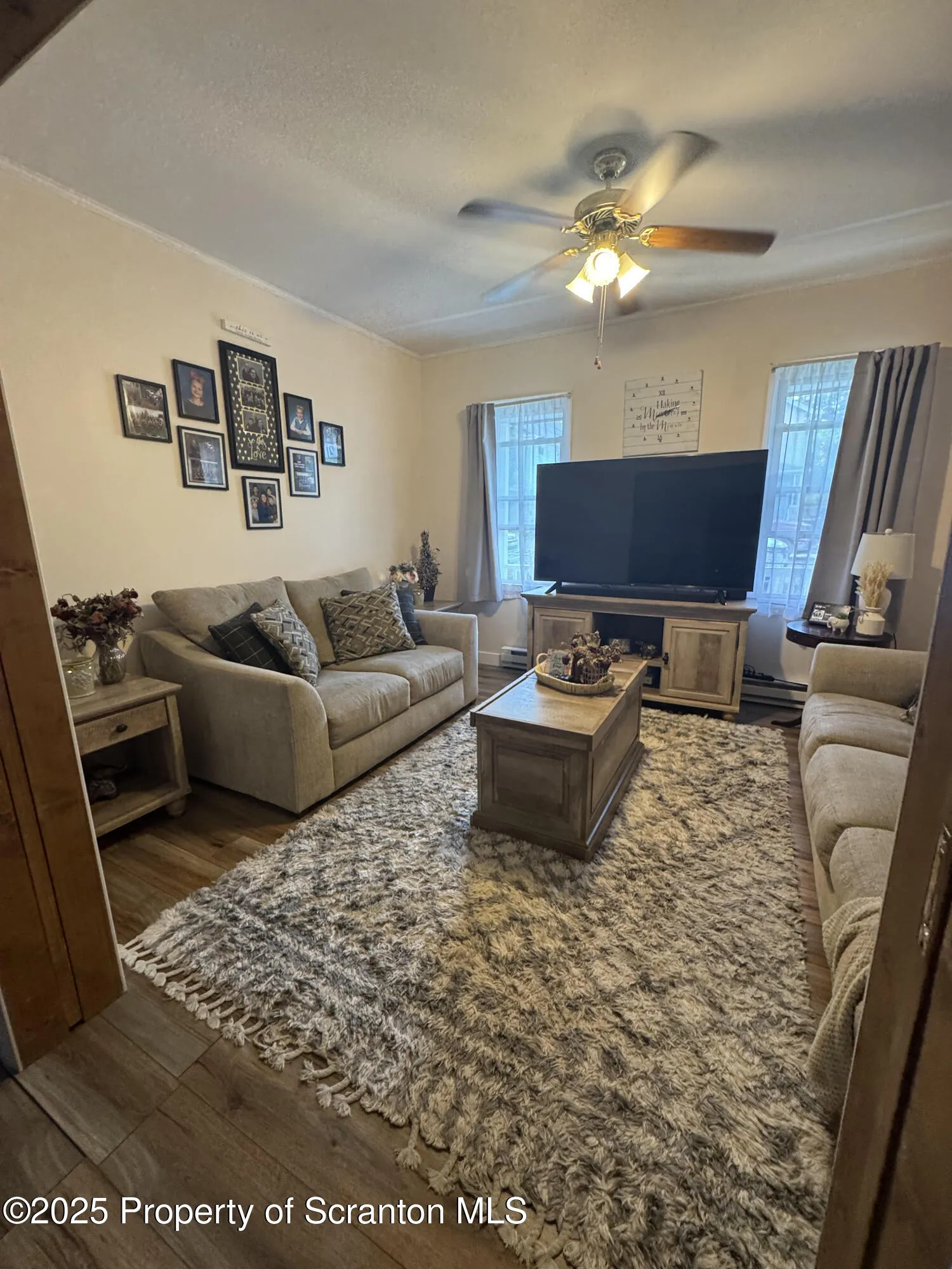 356 N Rebecca Avenue, Scranton, Pennsylvania 18504, 3 Bedrooms Bedrooms, 7 Rooms Rooms,2 BathroomsBathrooms,Residential,For Sale,Rebecca,SC253227