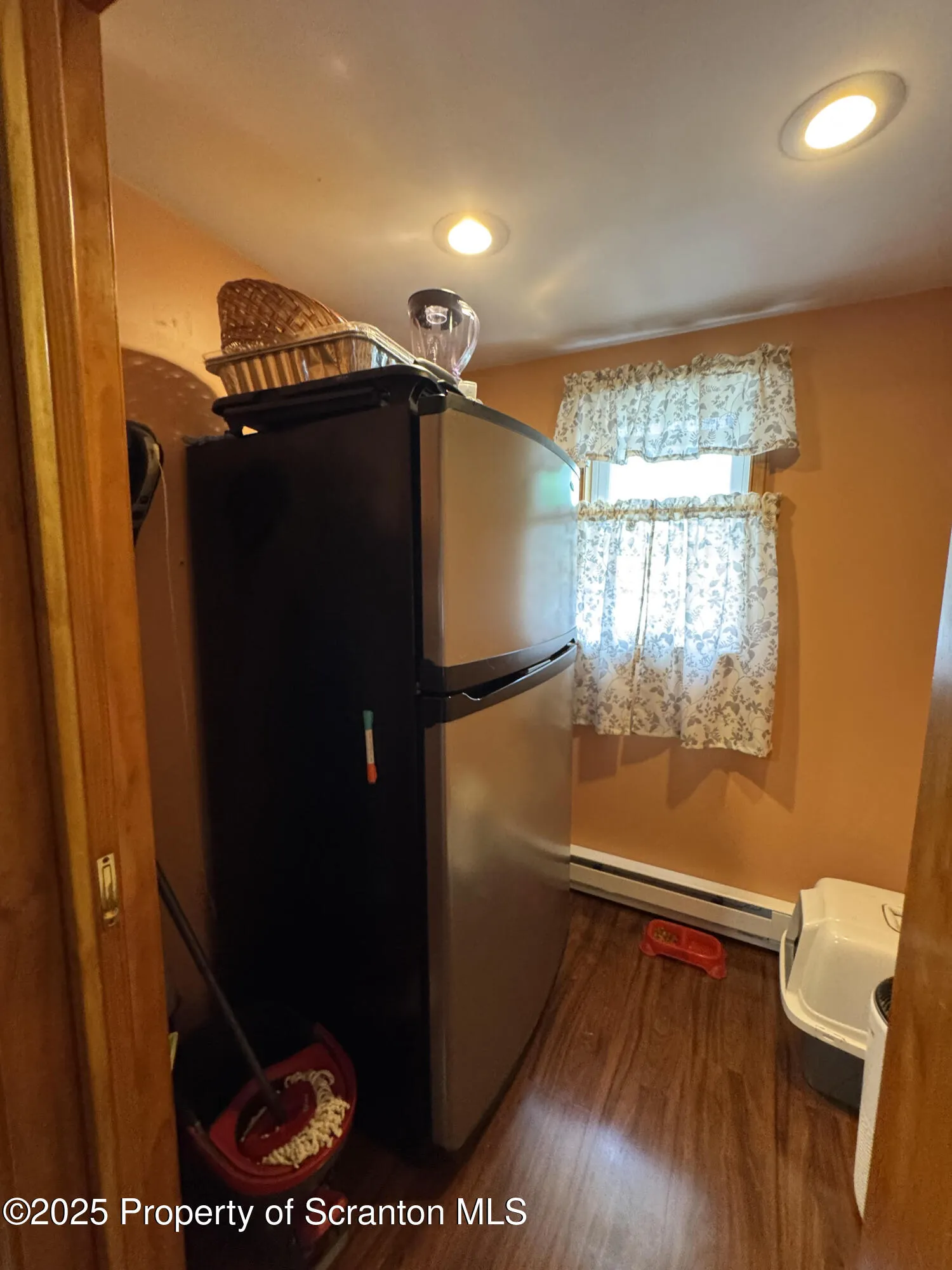 356 N Rebecca Avenue, Scranton, Pennsylvania 18504, 3 Bedrooms Bedrooms, 7 Rooms Rooms,2 BathroomsBathrooms,Residential,For Sale,Rebecca,SC253227