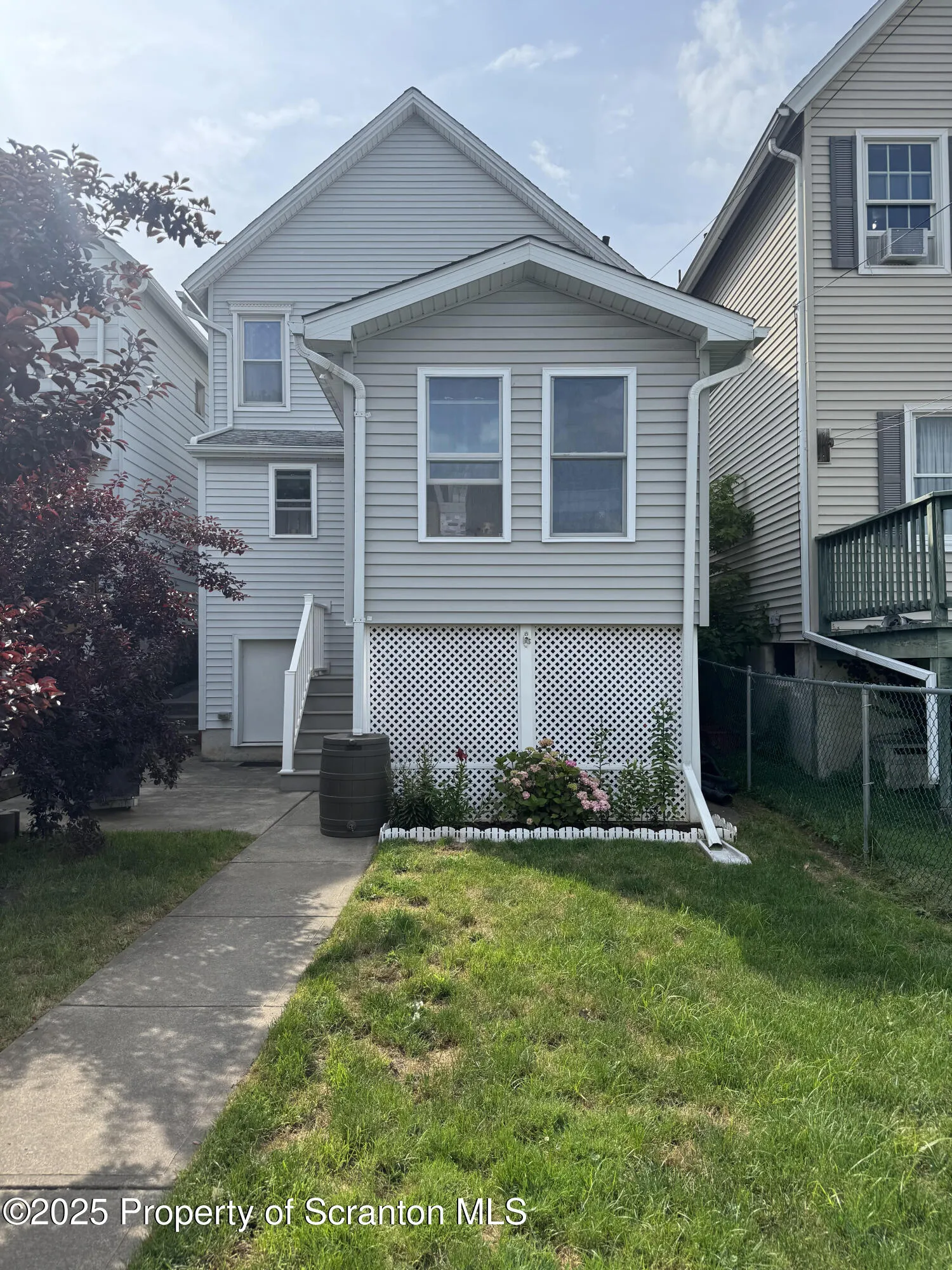 356 N Rebecca Avenue, Scranton, Pennsylvania 18504, 3 Bedrooms Bedrooms, 7 Rooms Rooms,2 BathroomsBathrooms,Residential,For Sale,Rebecca,SC253227