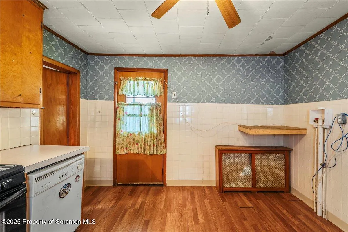 205 Lackawanna Avenue, Duryea, Pennsylvania 18642, 3 Bedrooms Bedrooms, 7 Rooms Rooms,1 BathroomBathrooms,Residential,For Sale,Lackawanna,SC253253