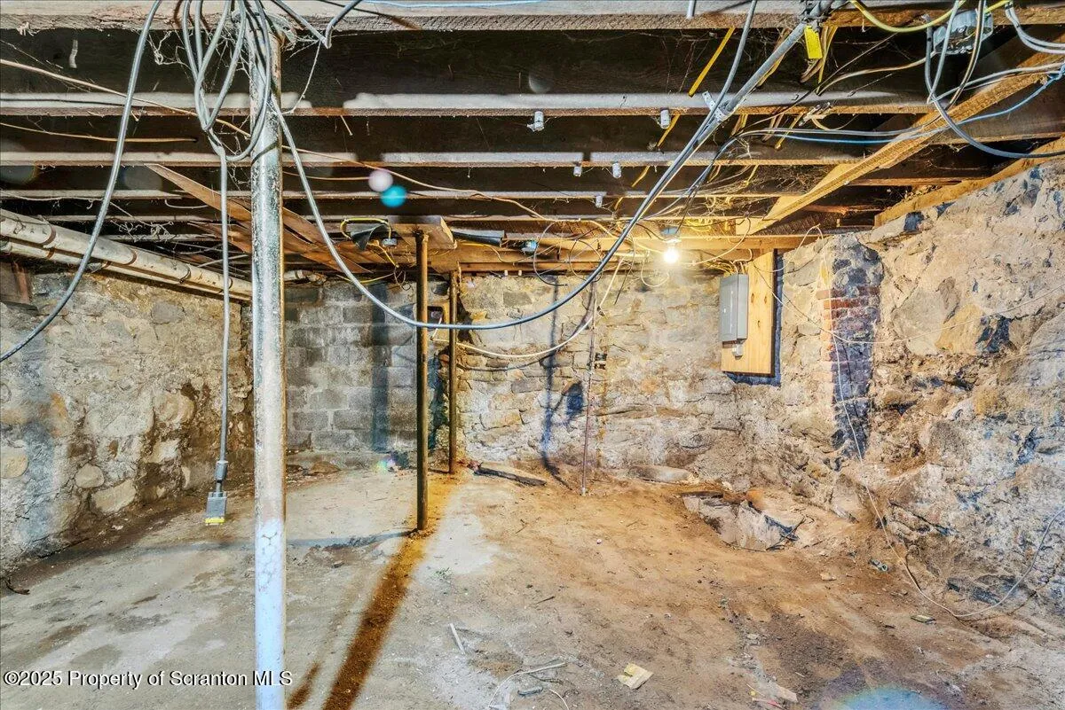 205 Lackawanna Avenue, Duryea, Pennsylvania 18642, 3 Bedrooms Bedrooms, 7 Rooms Rooms,1 BathroomBathrooms,Residential,For Sale,Lackawanna,SC253253