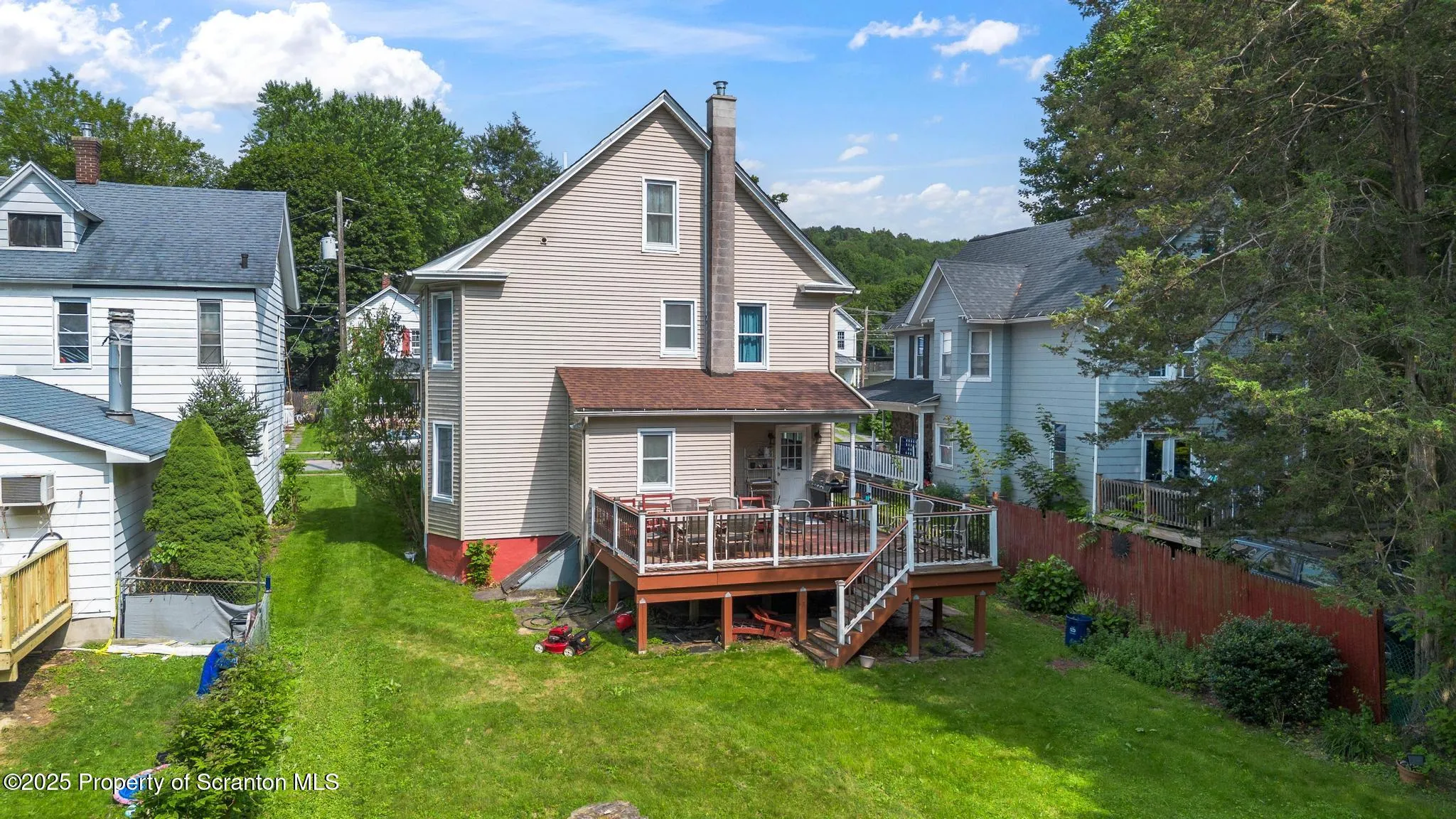 187 Washington Street, Carbondale, Pennsylvania 18407, 4 Bedrooms Bedrooms, 8 Rooms Rooms,2 BathroomsBathrooms,Residential,For Sale,Washington,SC253264