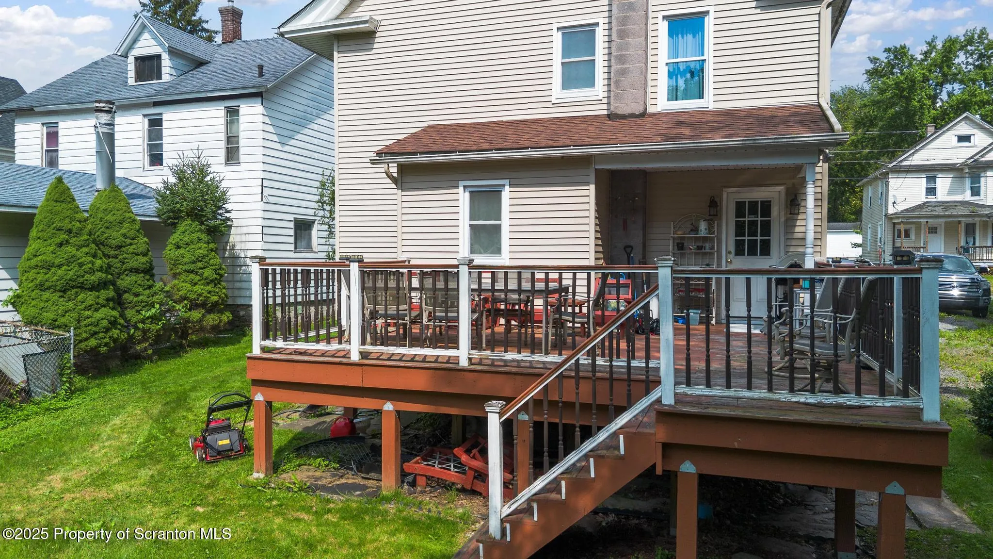 187 Washington Street, Carbondale, Pennsylvania 18407, 4 Bedrooms Bedrooms, 8 Rooms Rooms,2 BathroomsBathrooms,Residential,For Sale,Washington,SC253264