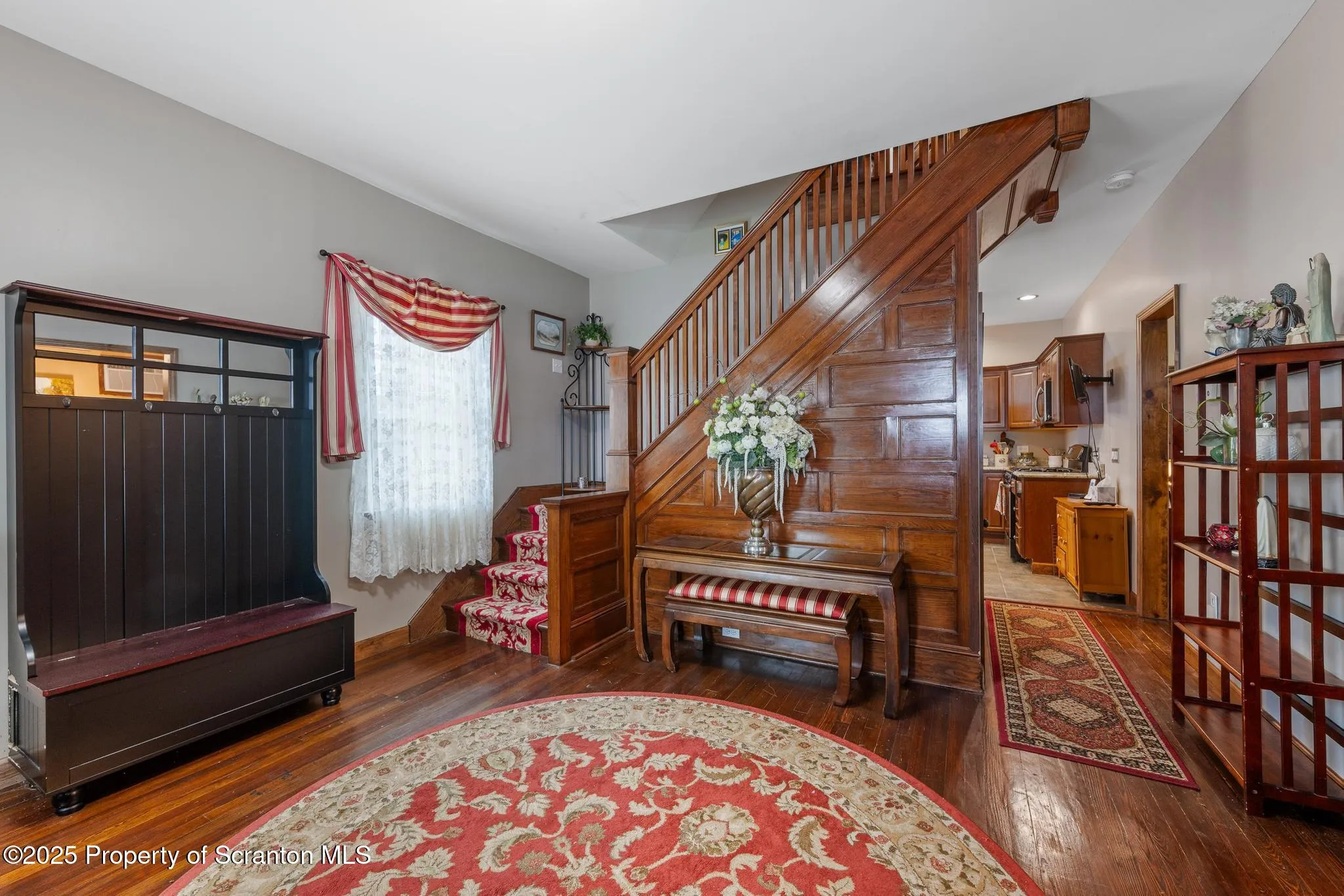187 Washington Street, Carbondale, Pennsylvania 18407, 4 Bedrooms Bedrooms, 8 Rooms Rooms,2 BathroomsBathrooms,Residential,For Sale,Washington,SC253264