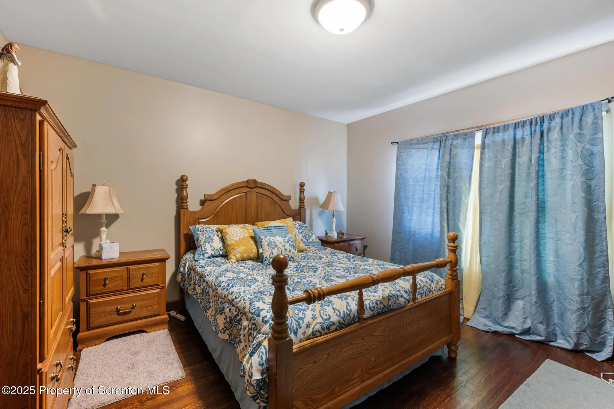 187 Washington Street, Carbondale, Pennsylvania 18407, 4 Bedrooms Bedrooms, 8 Rooms Rooms,2 BathroomsBathrooms,Residential,For Sale,Washington,SC253264