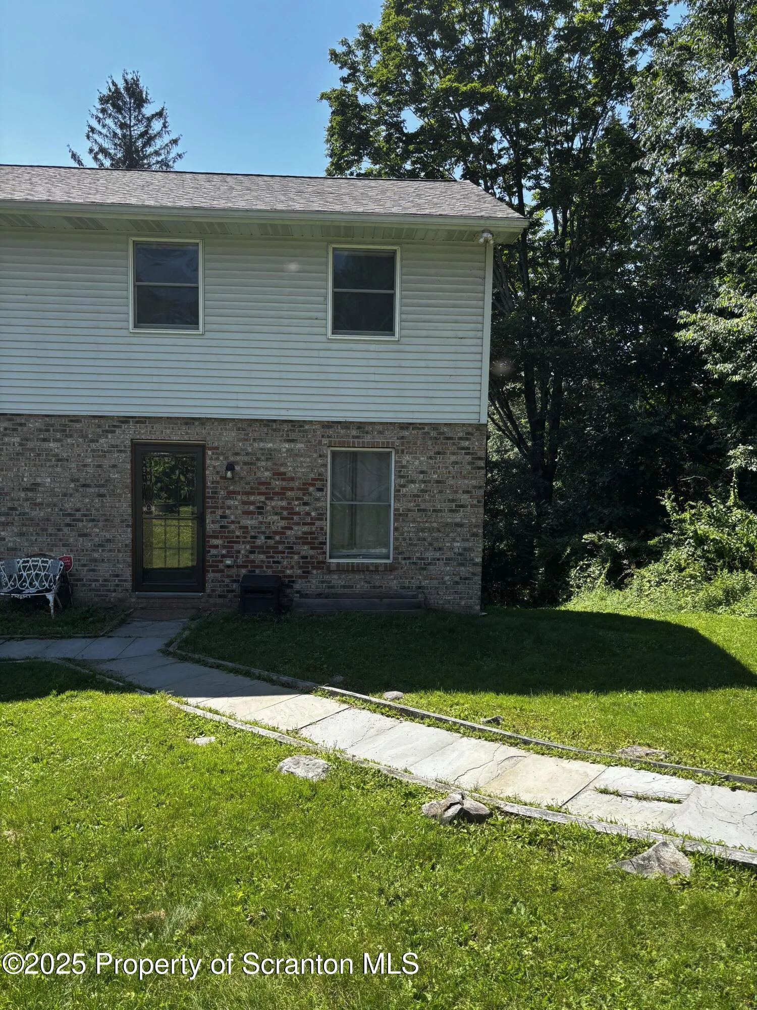 107 Garney Street, Dalton, Pennsylvania 18414, 2 Bedrooms Bedrooms, 7 Rooms Rooms,2 BathroomsBathrooms,Residential Lease,For Rent,Garney,SC253295