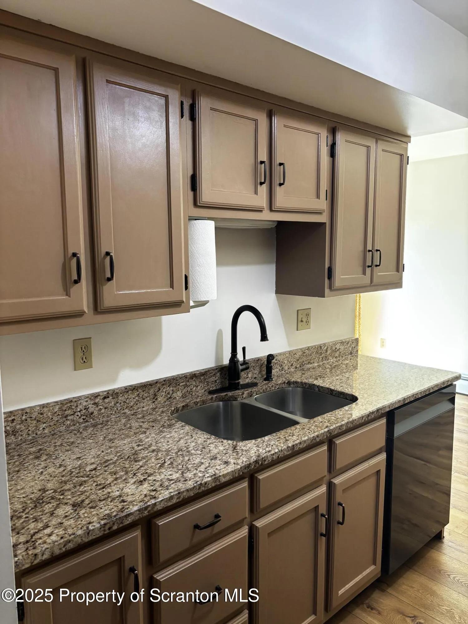 107 Garney Street, Dalton, Pennsylvania 18414, 2 Bedrooms Bedrooms, 7 Rooms Rooms,2 BathroomsBathrooms,Residential Lease,For Rent,Garney,SC253295