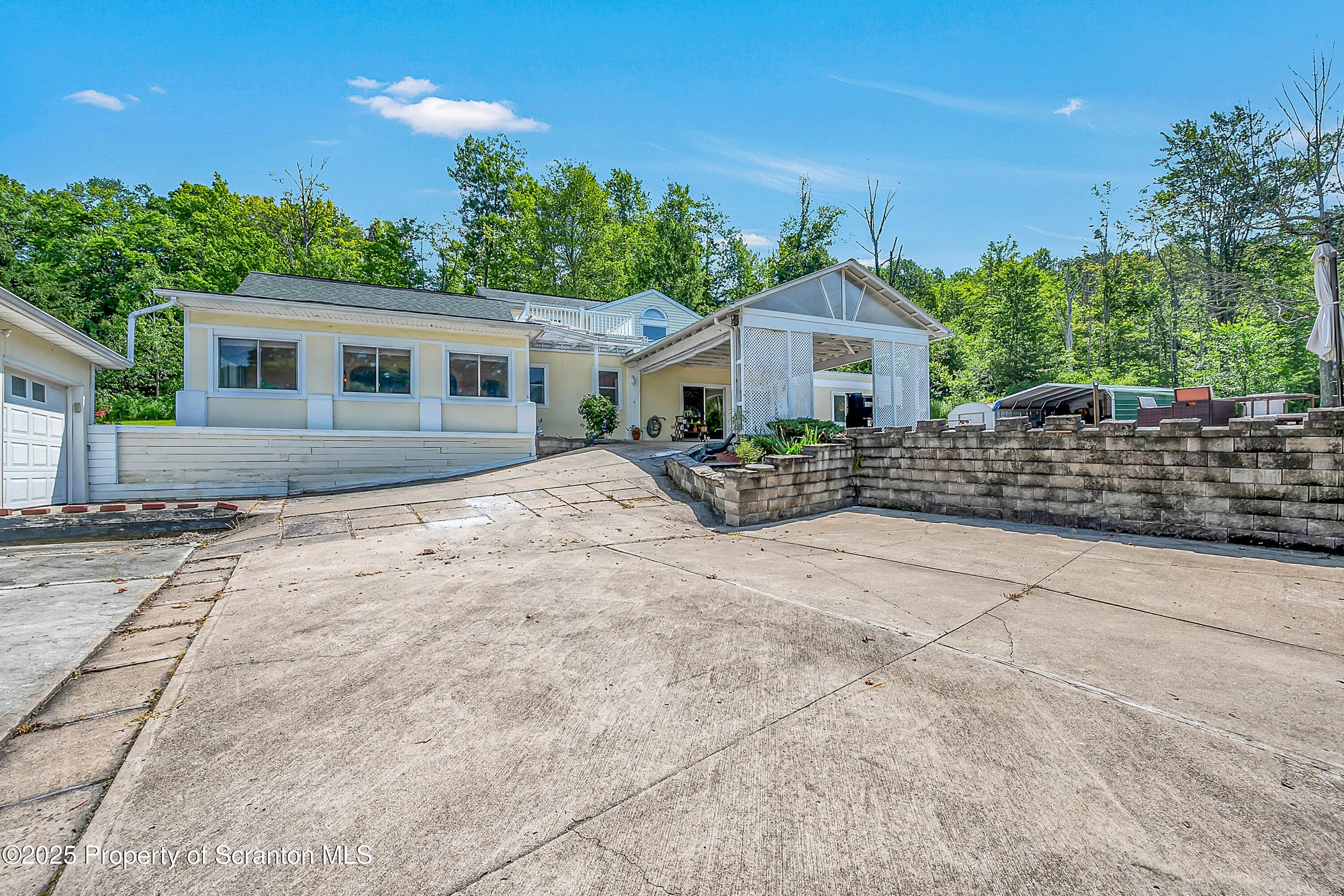 Residential For Sale 831 Montdale Road, Scott Twp, Pennsylvania 18447