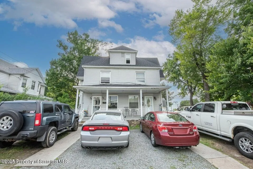 Residential Lease For Rent 947 William Street Unit Unit 2, Avoca, Pennsylvania 18641