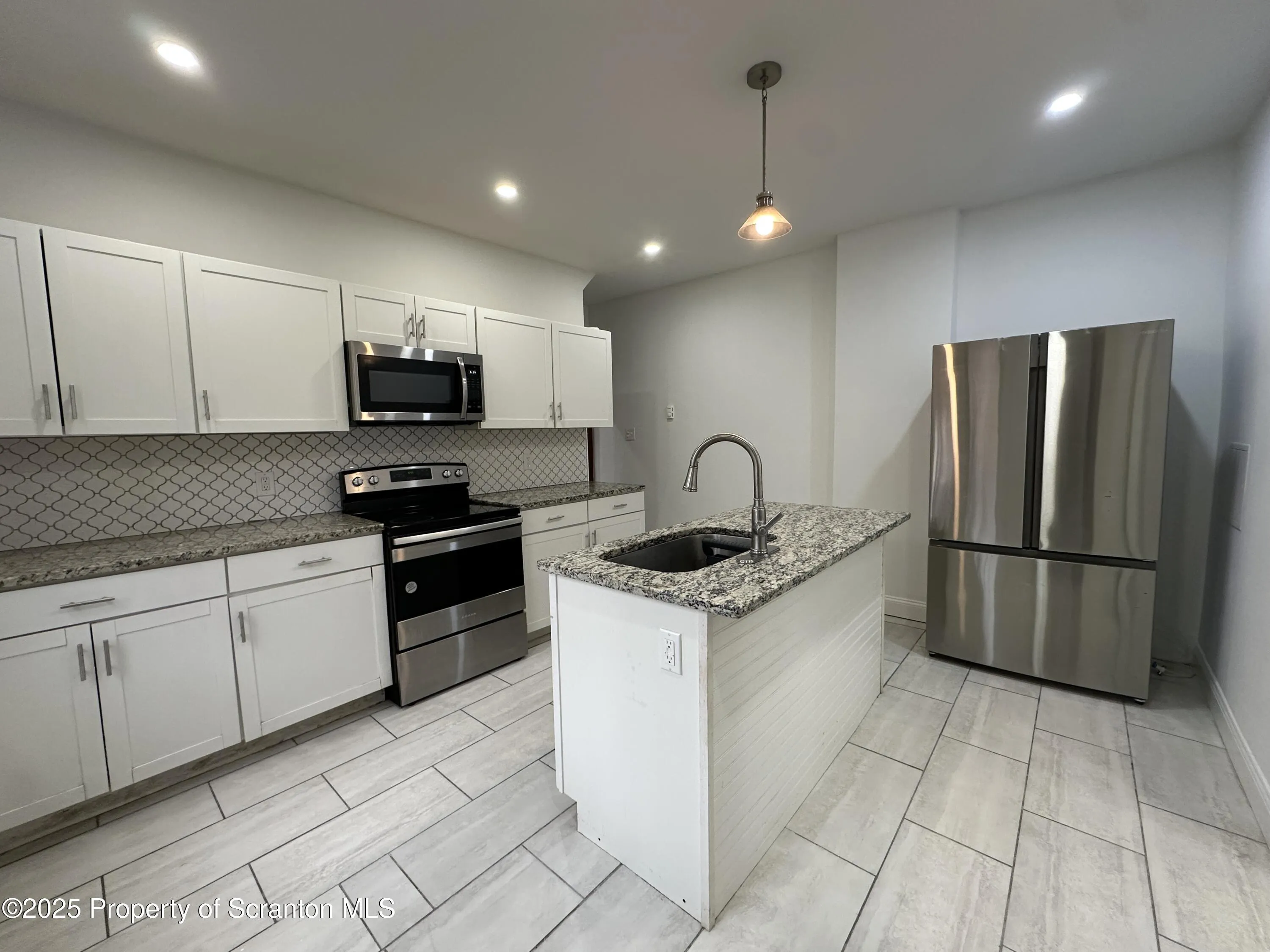 Residential Lease For Rent 5 Roberts Street, Nanticoke City, Pennsylvania 18634