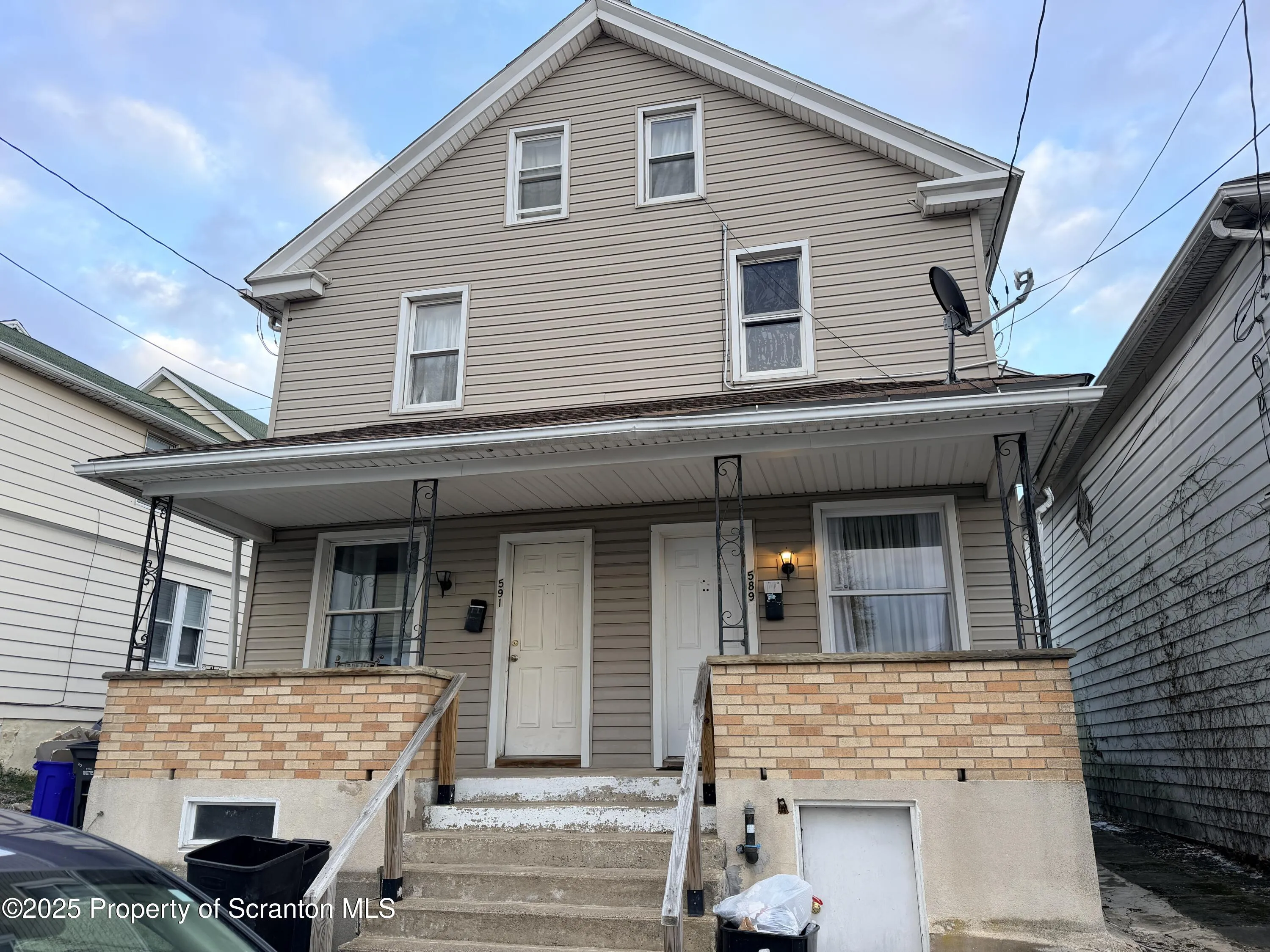 Residential Income For Sale 589 Garfield Street, Hazleton, Pennsylvania 18201
