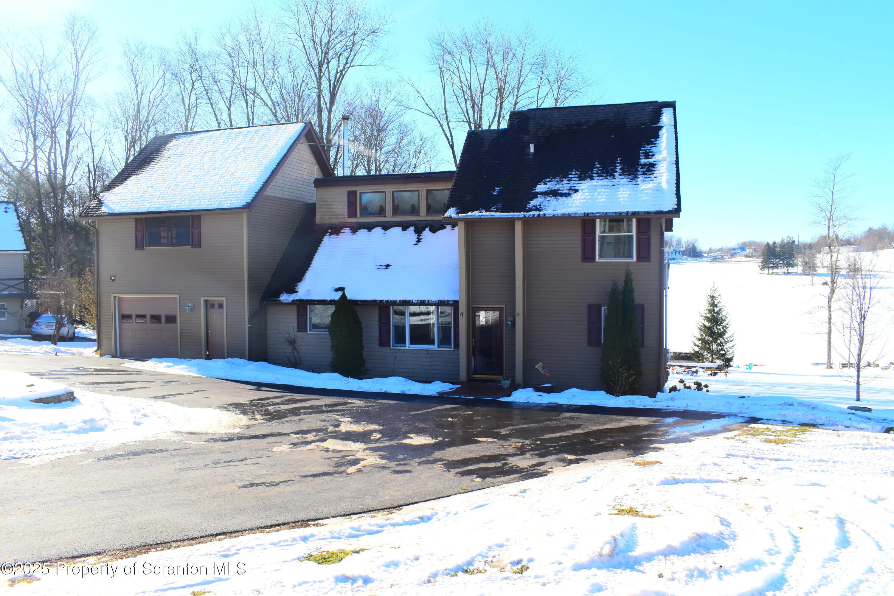 Residential For Sale 1181 Old County Road, Montrose, Pennsylvania 18801